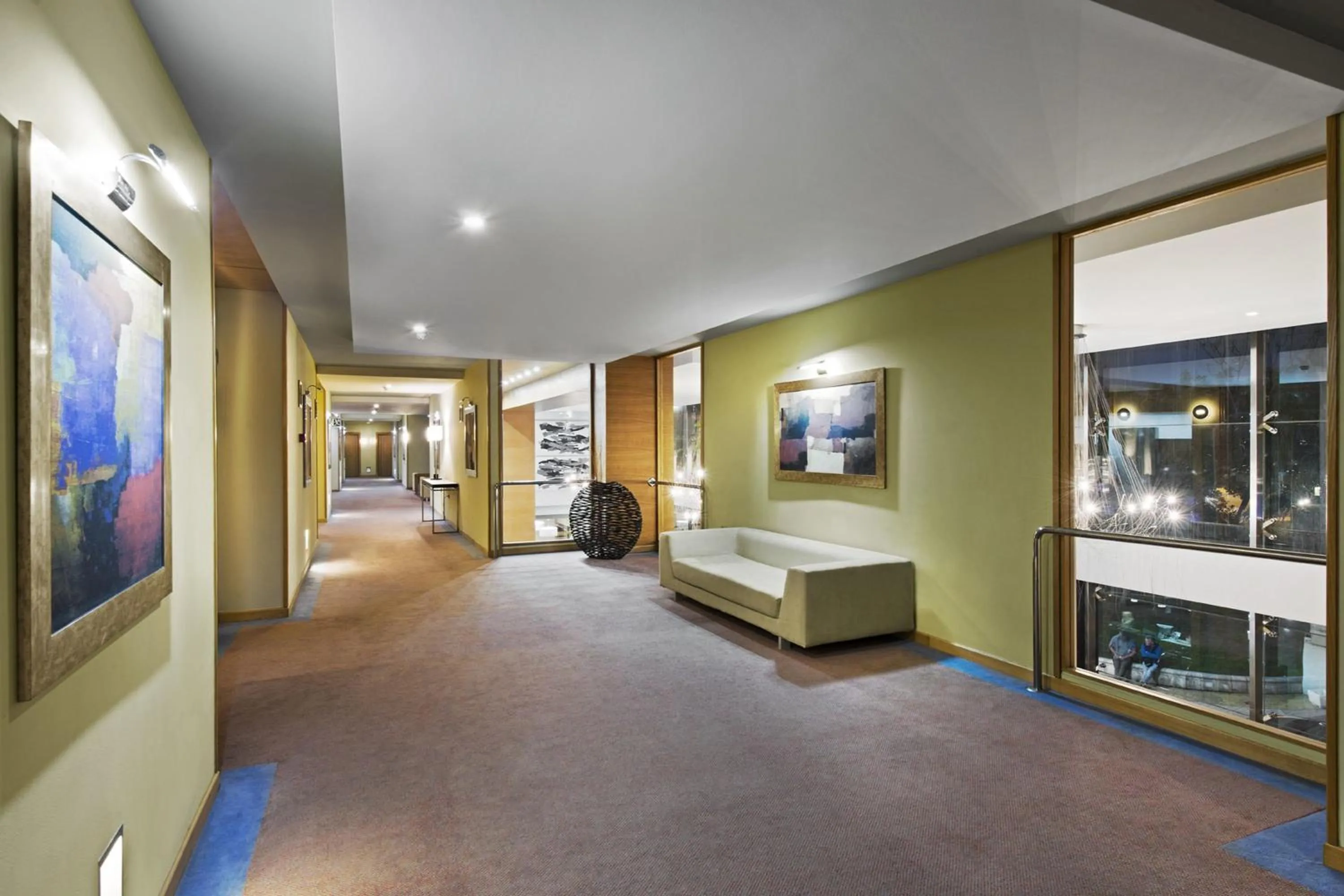 Area and facilities in Elba Almeria Business & Convention Hotel