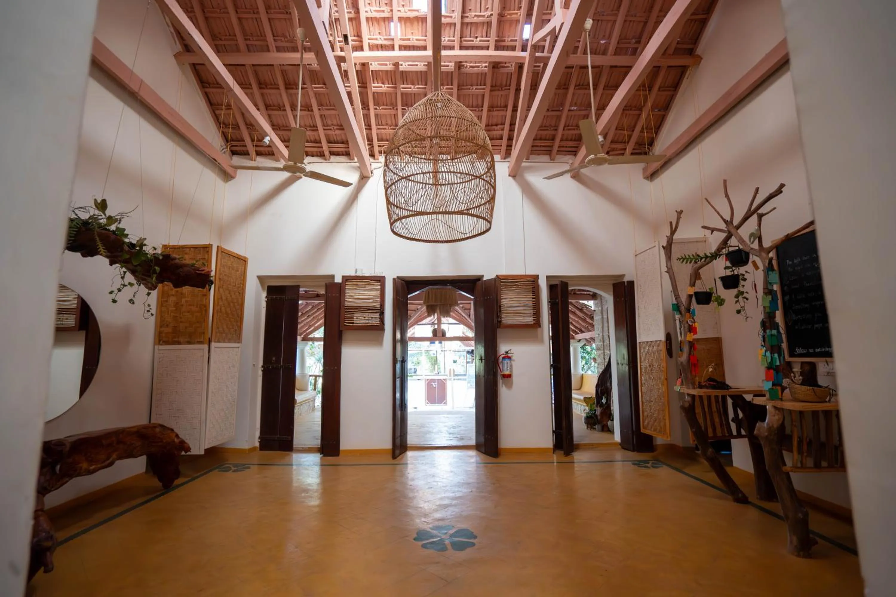 Facade/entrance in Circle