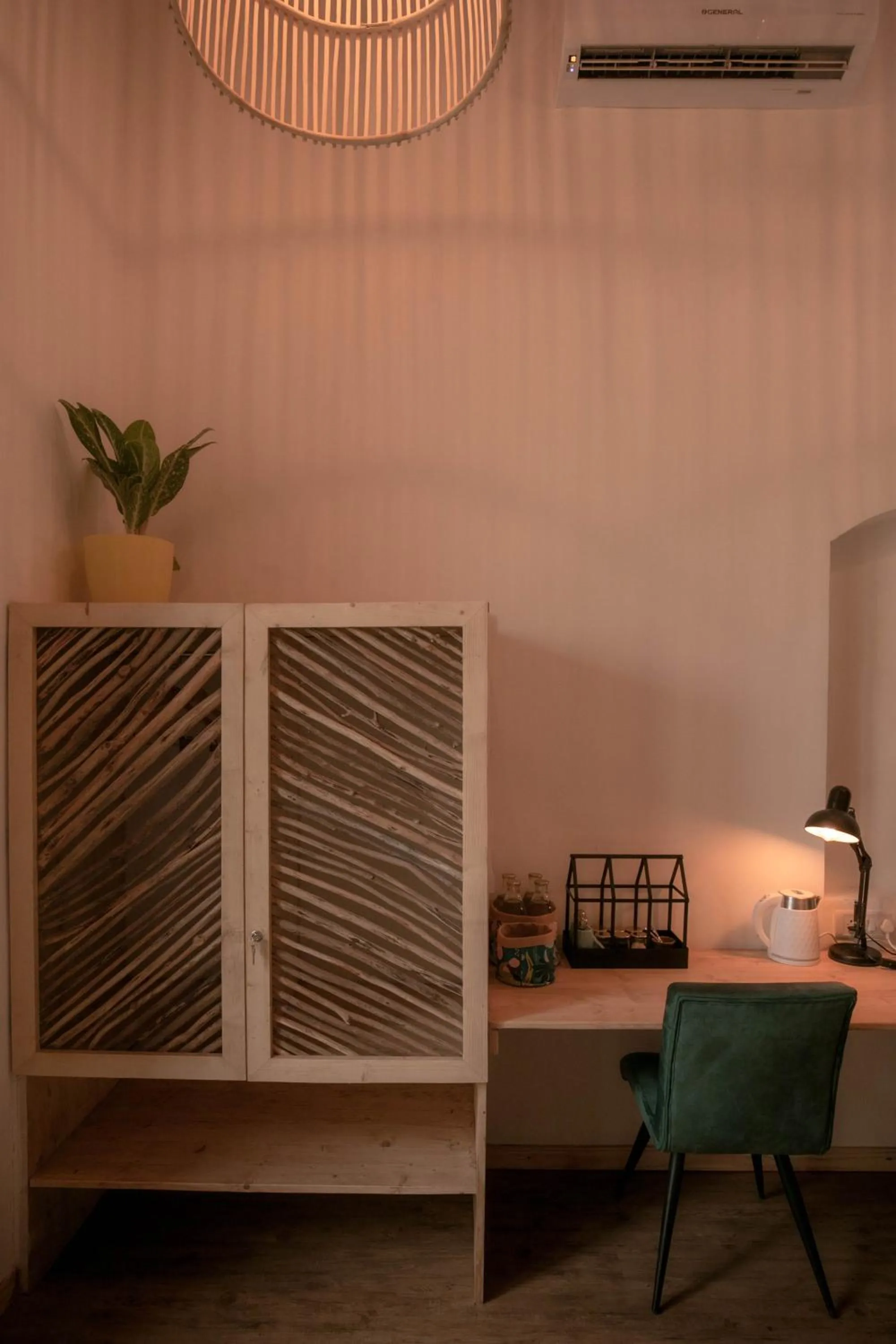 Coffee/tea facilities in Circle