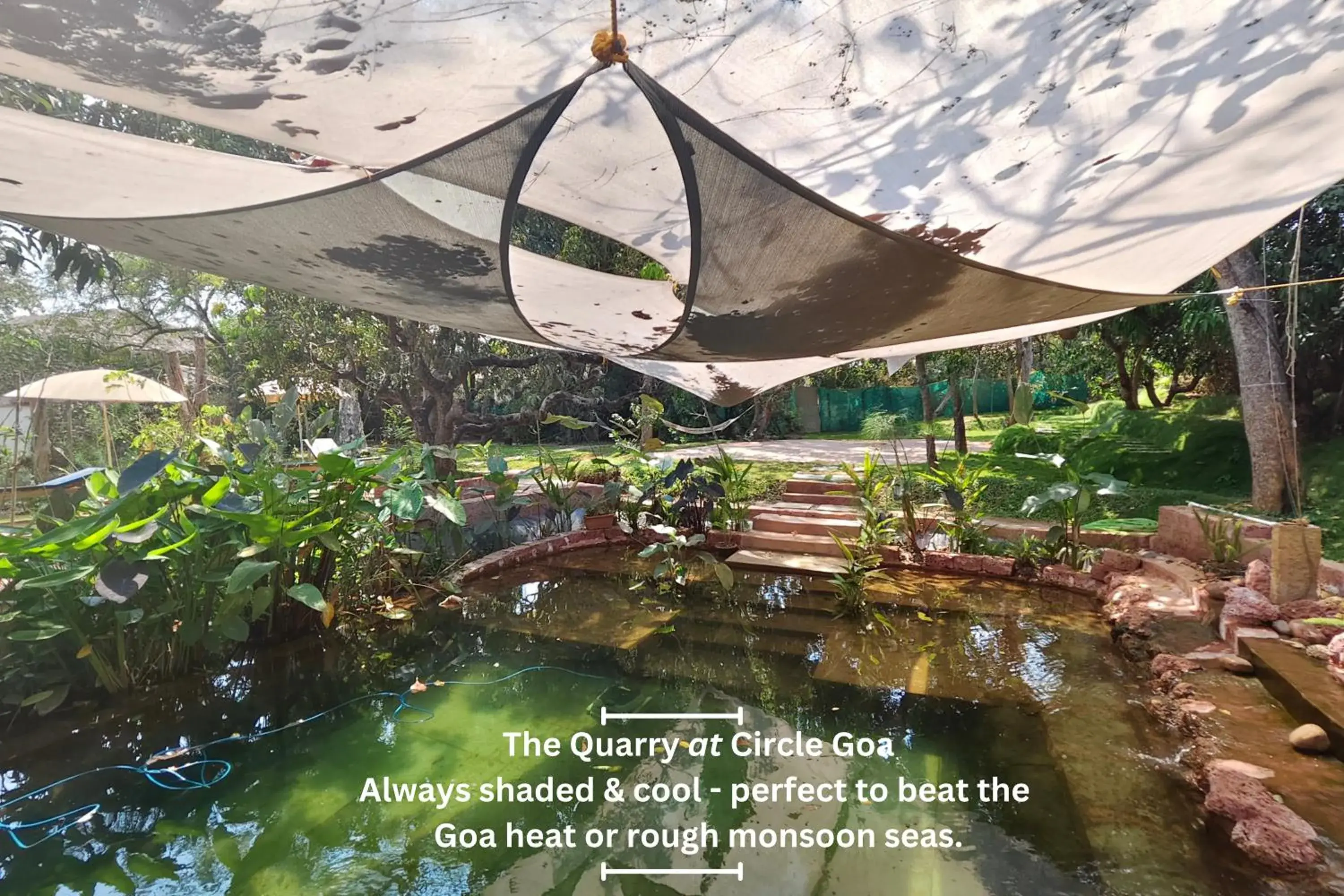 Swimming pool in Circle Swimming pool in Circle