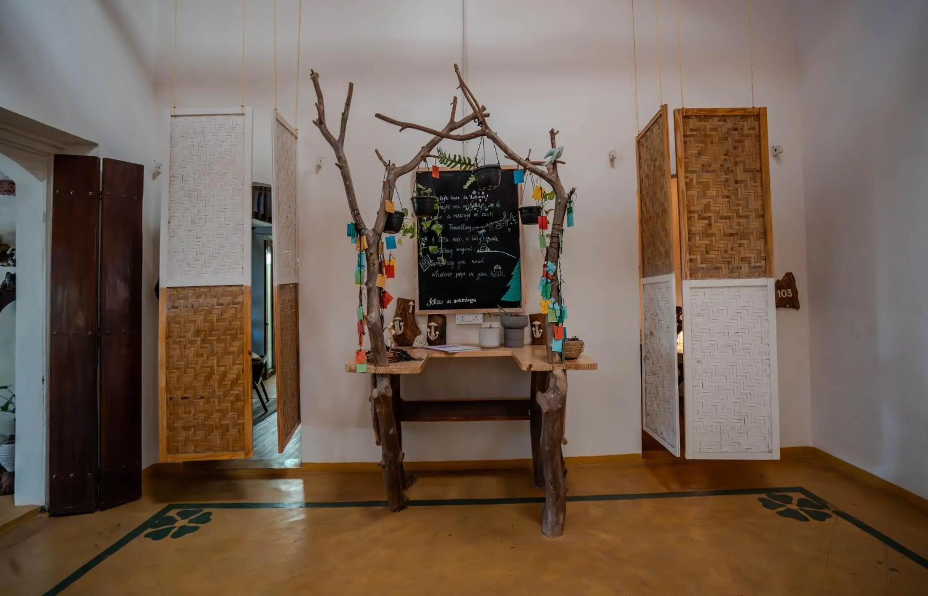 Lobby or reception in Circle Lobby or reception in Circle