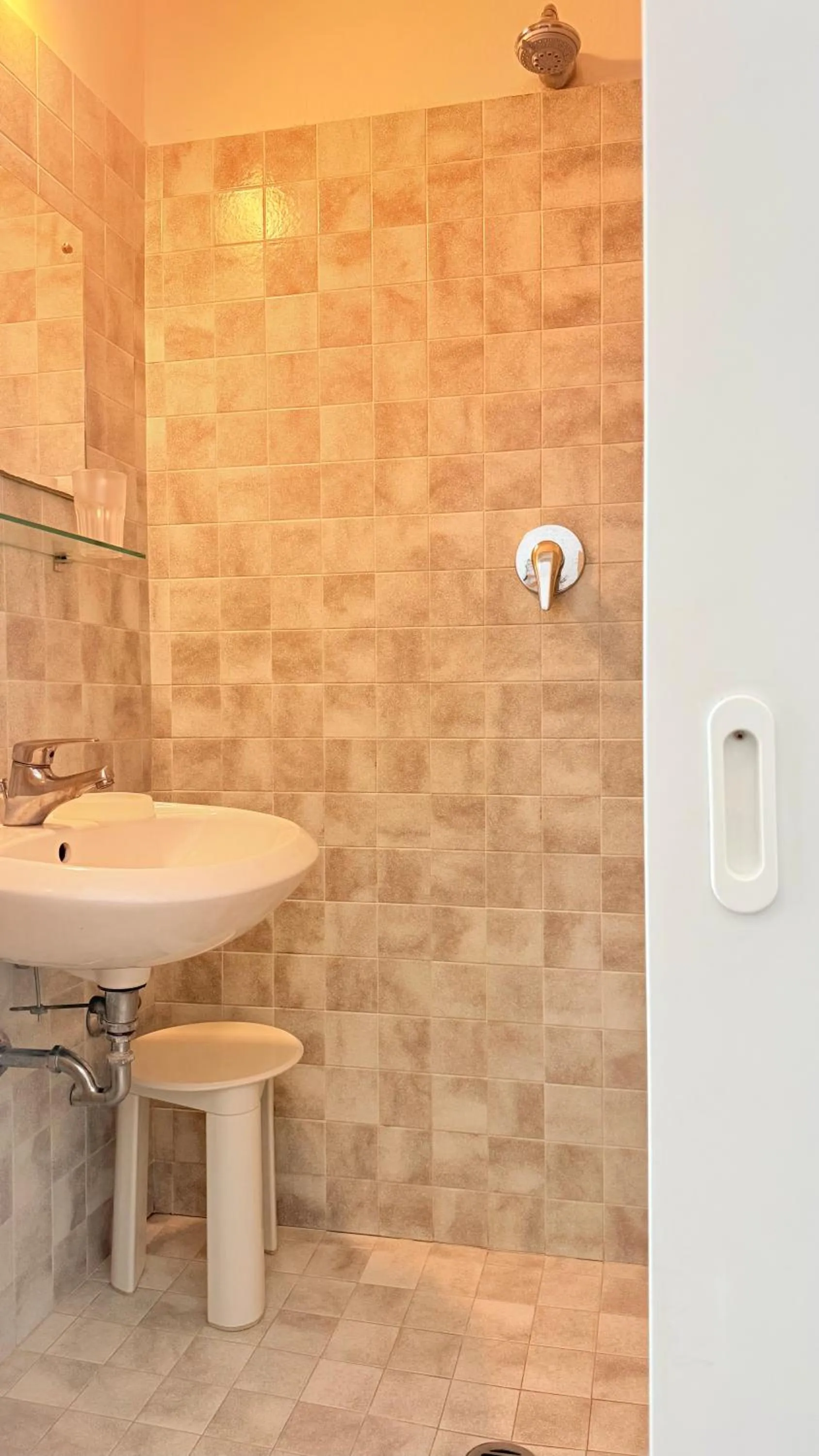 Shower in Hotel Ardesia