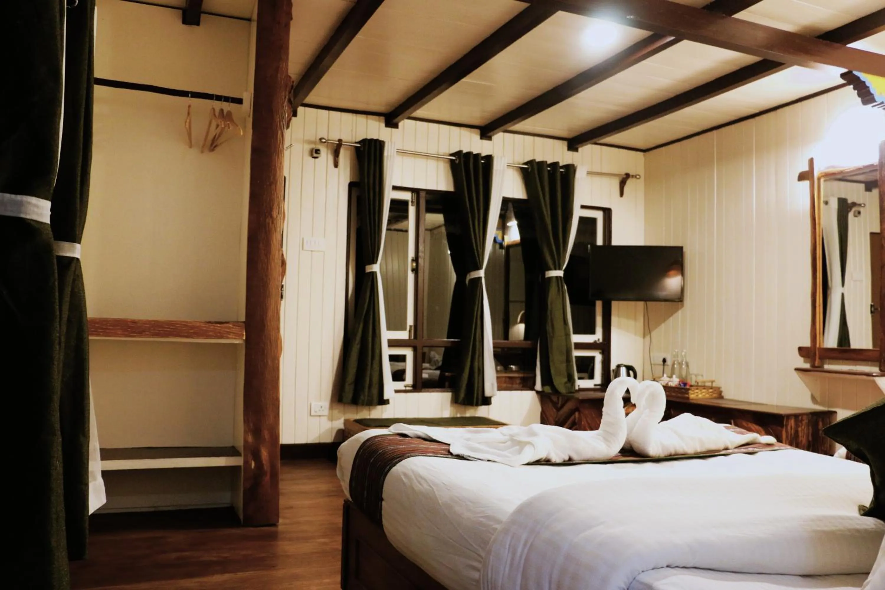 Bedroom, Bed in The Nettle and Fern Farmstay