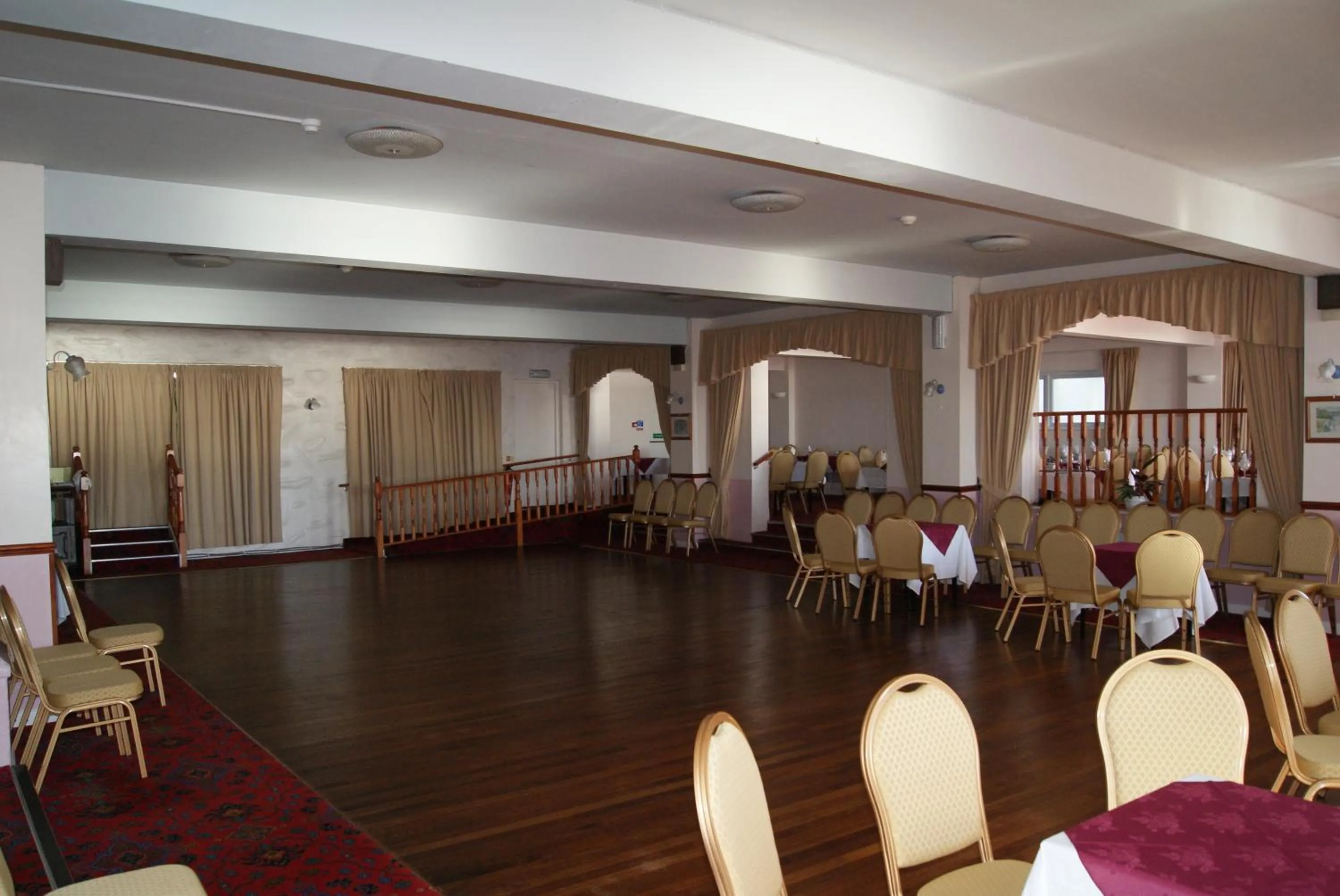 Banquet/Function facilities in Membly Hall Hotel