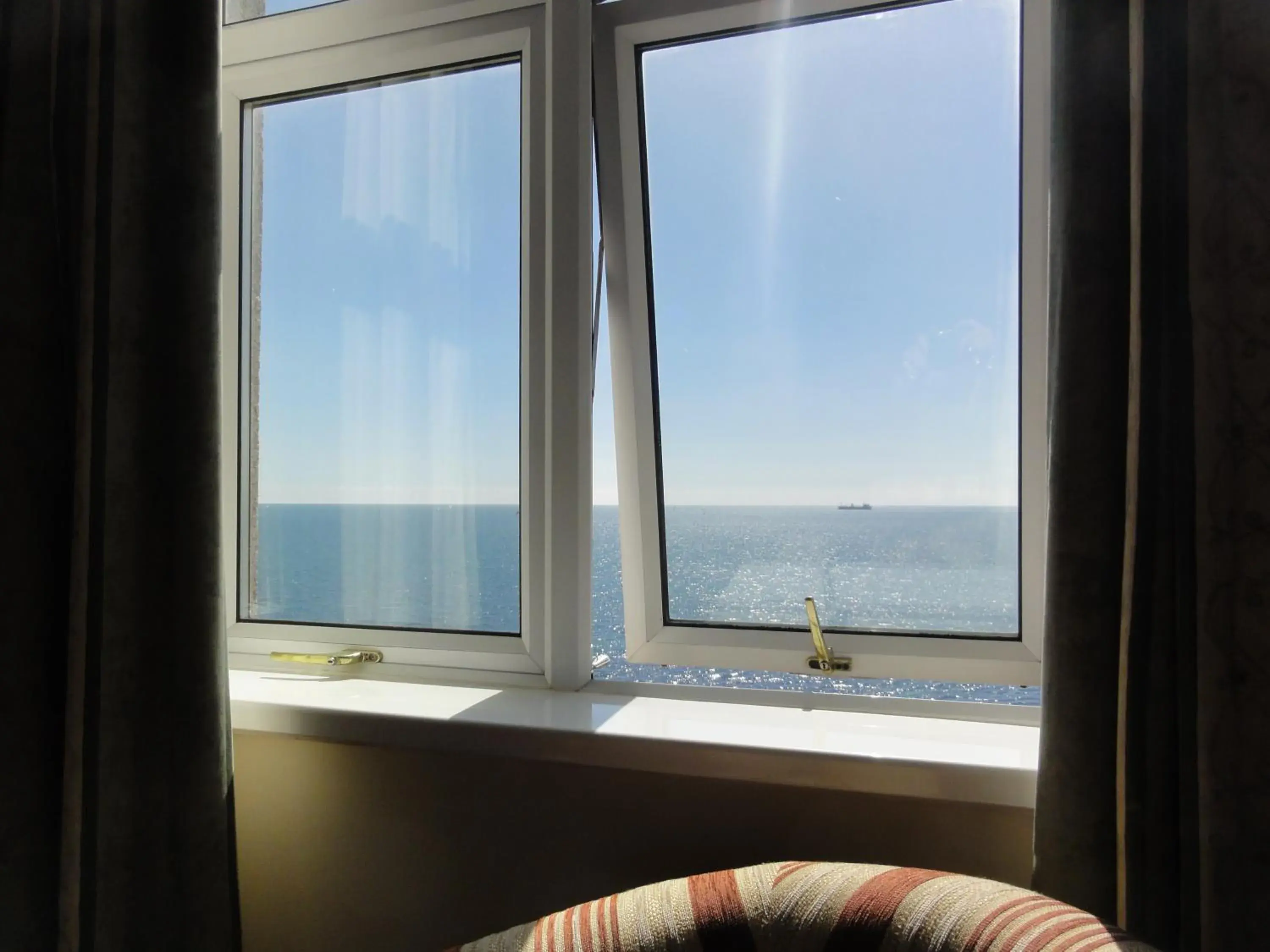 Premier Double or Twin Room with Sea View - single occupancy in Membly Hall Hotel Premier Double or Twin Room with Sea View - single occupancy in Membly Hall Hotel