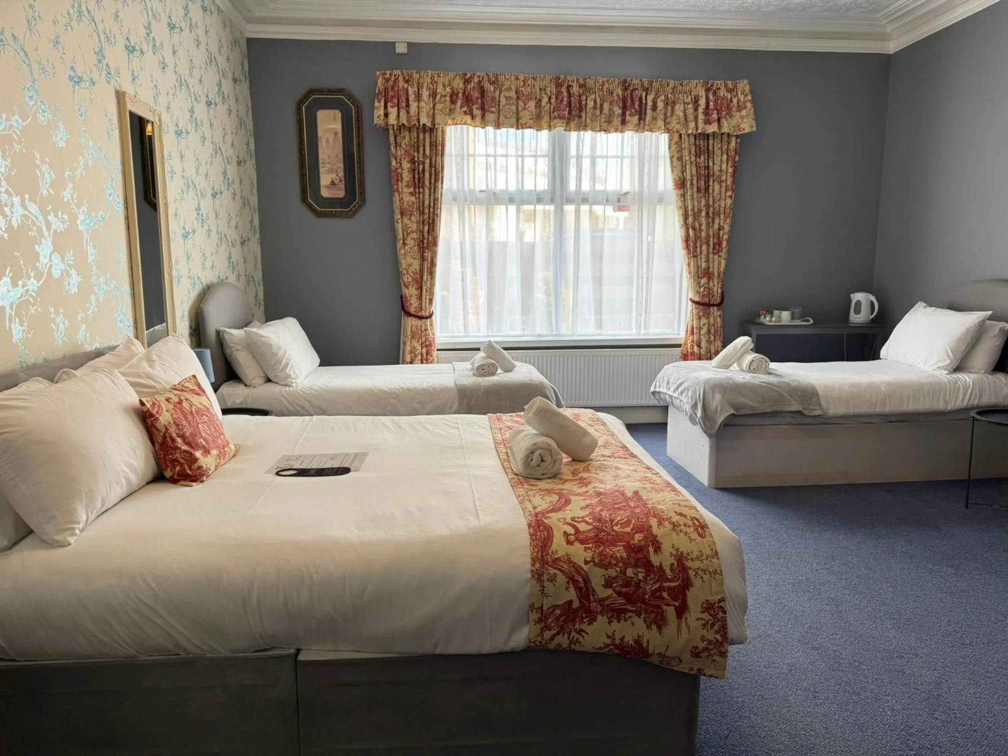 Photo of the whole room, Bed in The Calder House Hotel