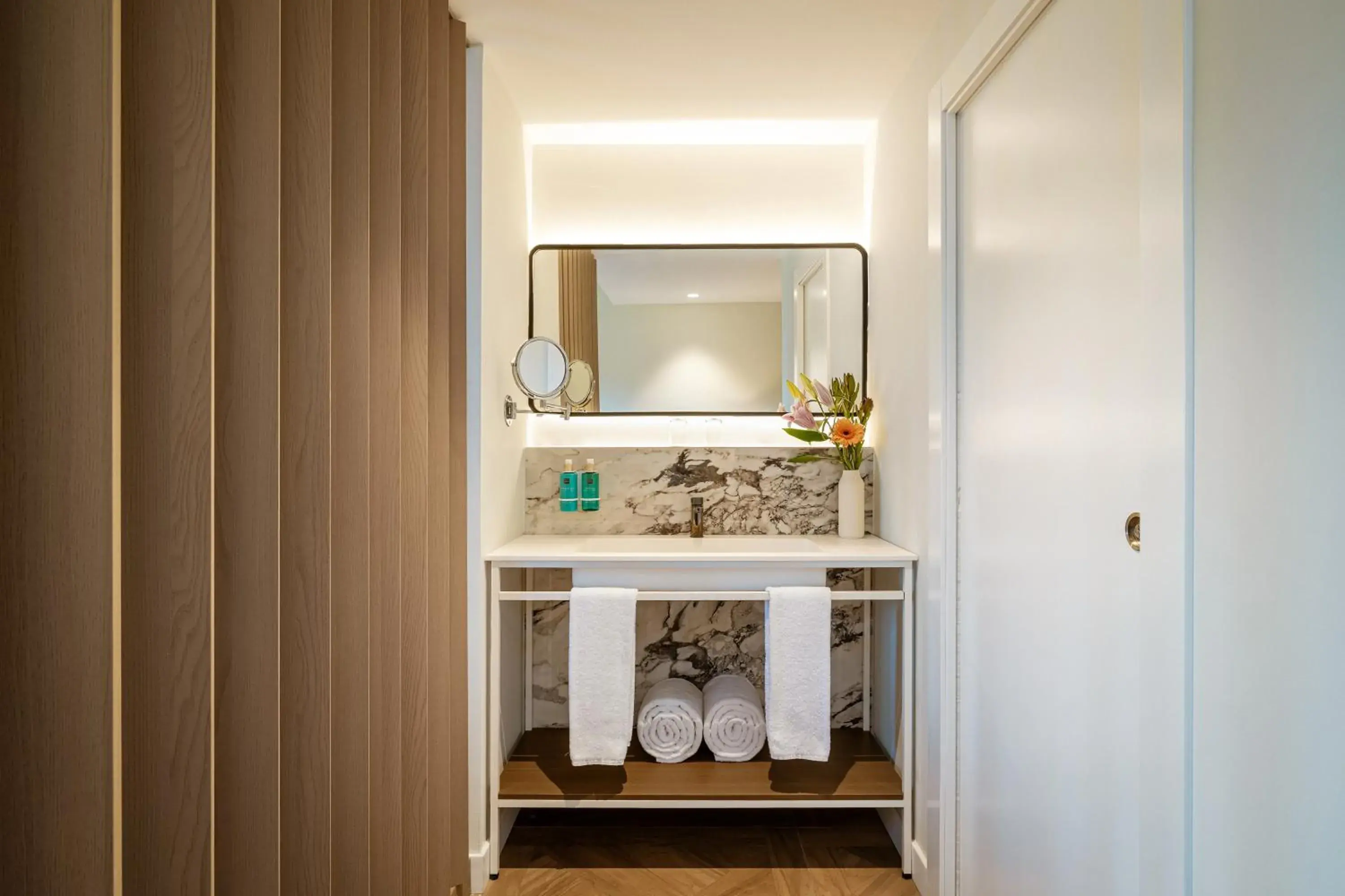 Bathroom in Hotel Encinar de Sotogrande Bathroom in Hotel Encinar de Sotogrande