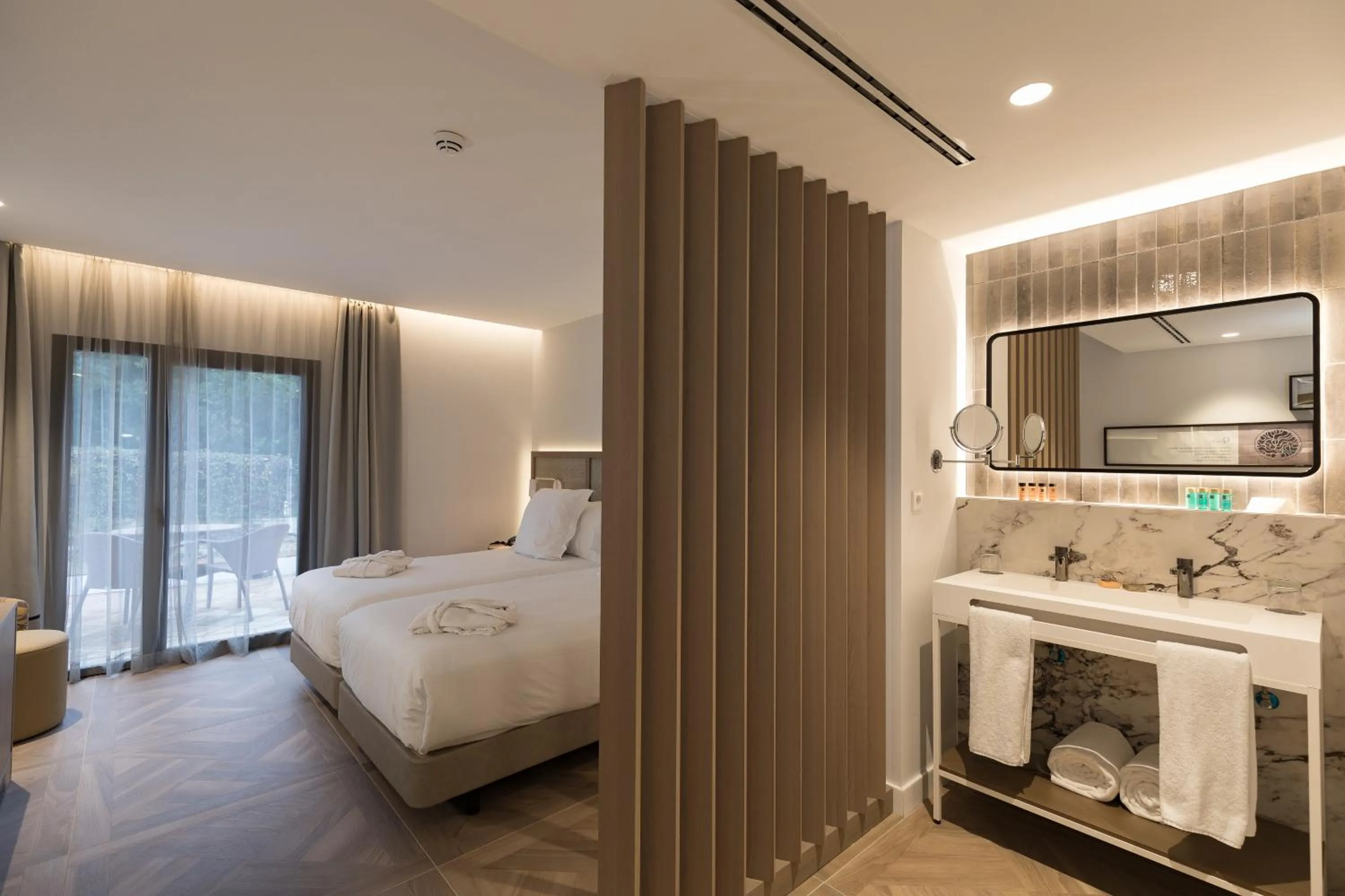 Photo of the whole room, Bed in Hotel Encinar de Sotogrande