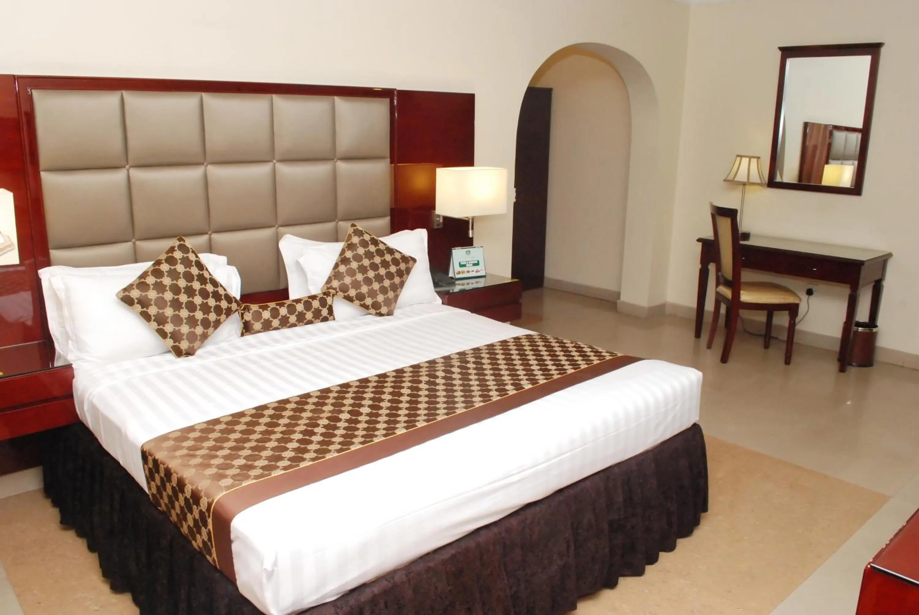 Bed in De Rembrandt Hotels and Suites