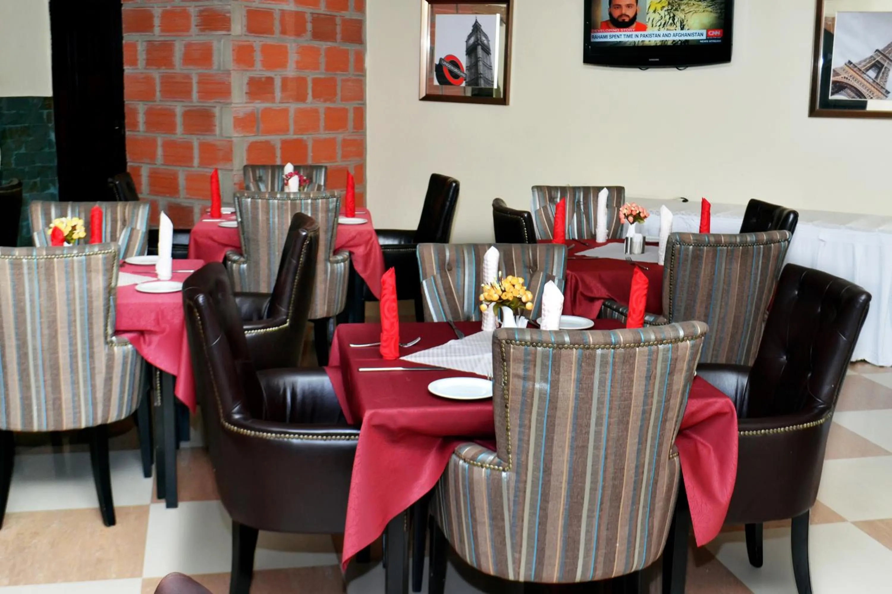 Dining area in De Rembrandt Hotels and Suites