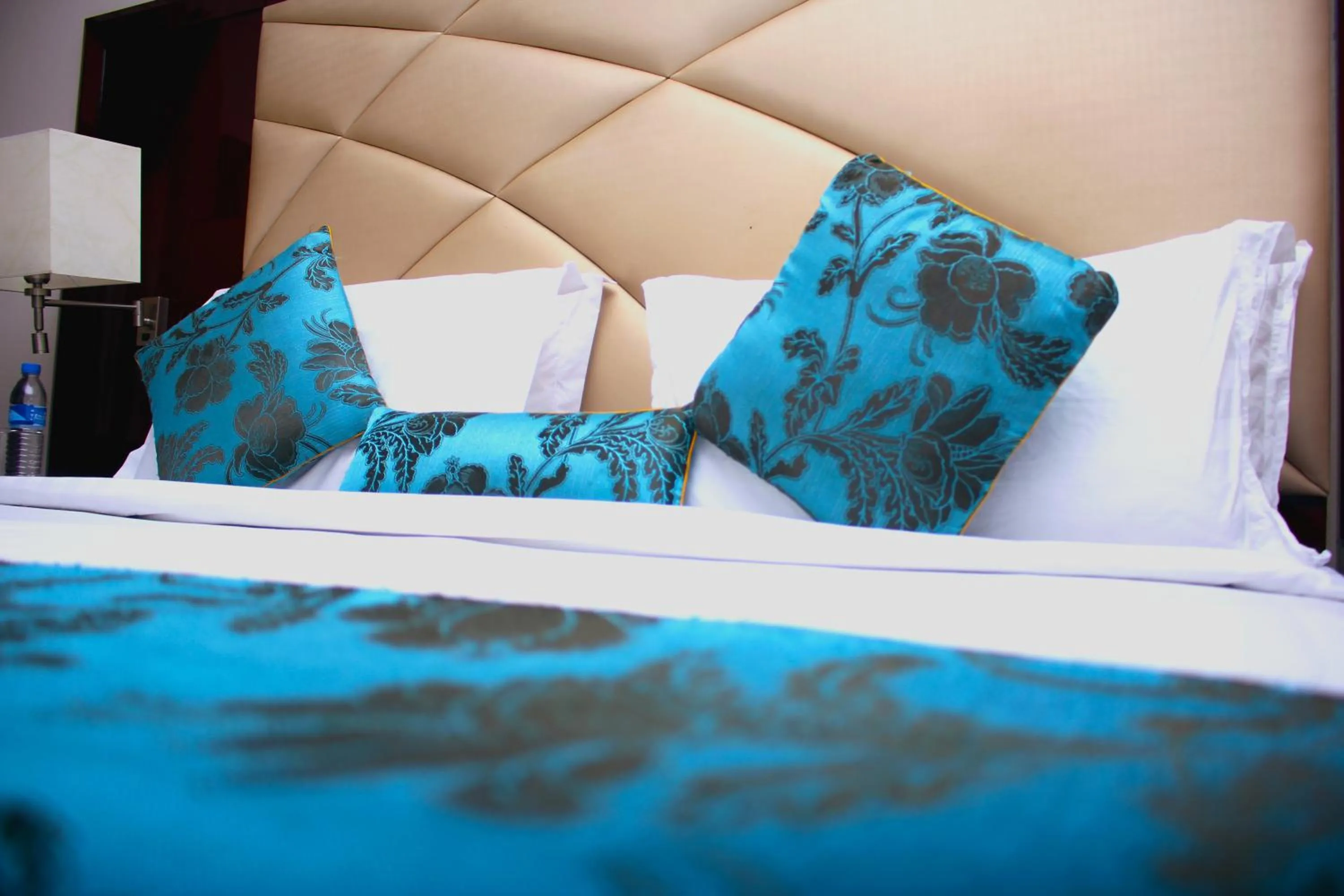 Bed in De Rembrandt Hotels and Suites