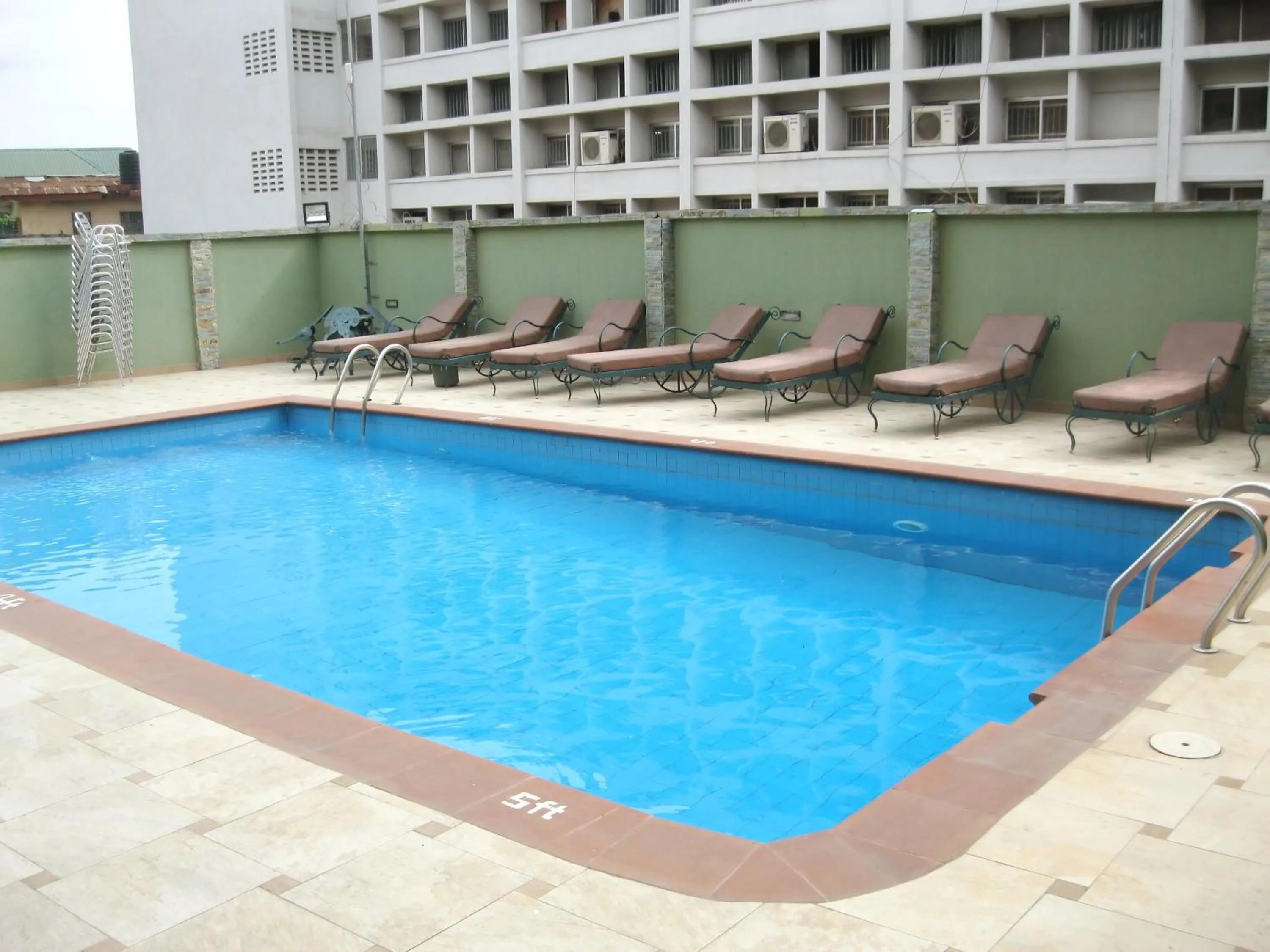 Property building in De Rembrandt Hotels and Suites