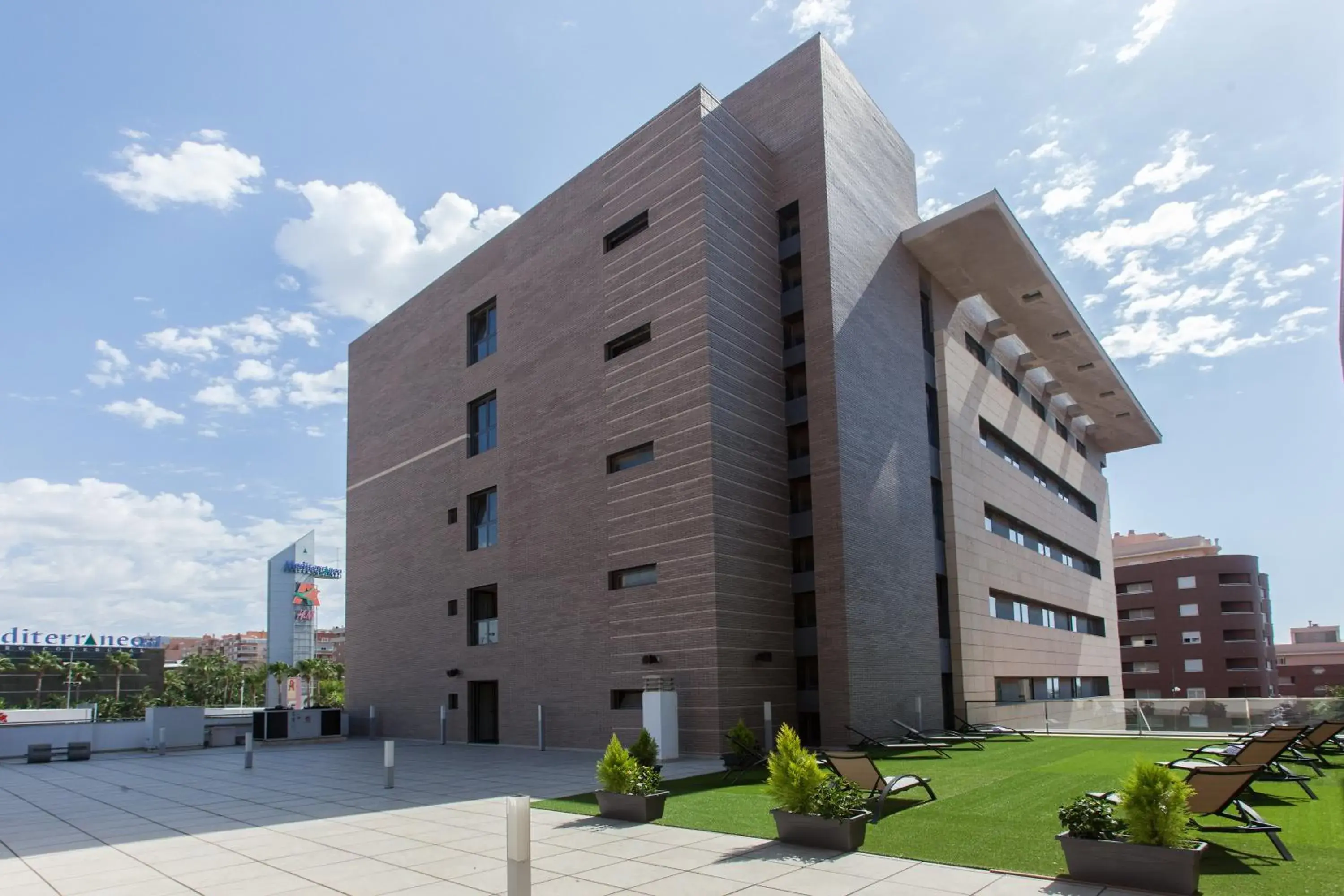 Facade/entrance in Sercotel Gran Fama Facade/entrance in Sercotel Gran Fama