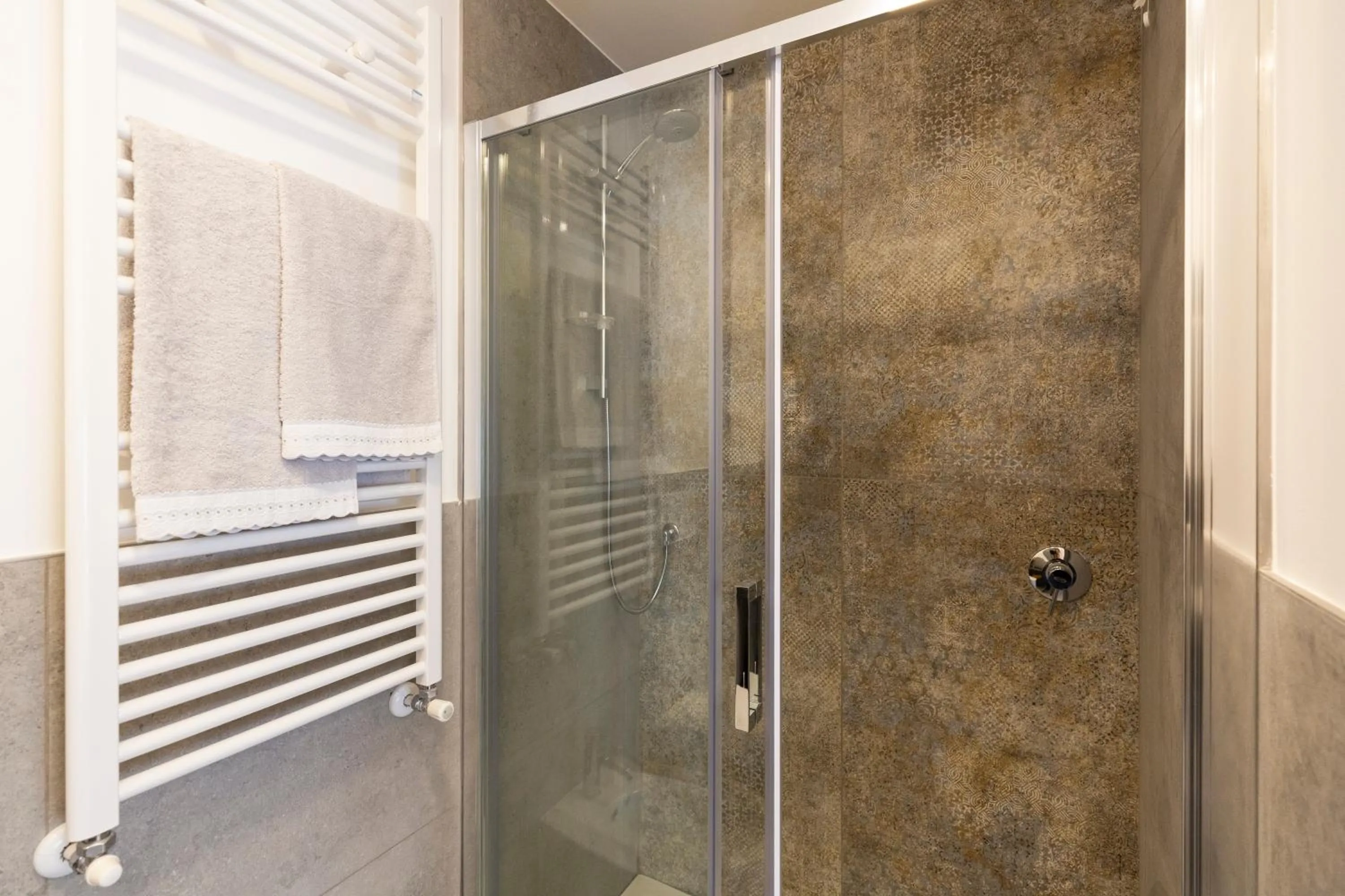 Bathroom in Biancospini 13 - Flower District