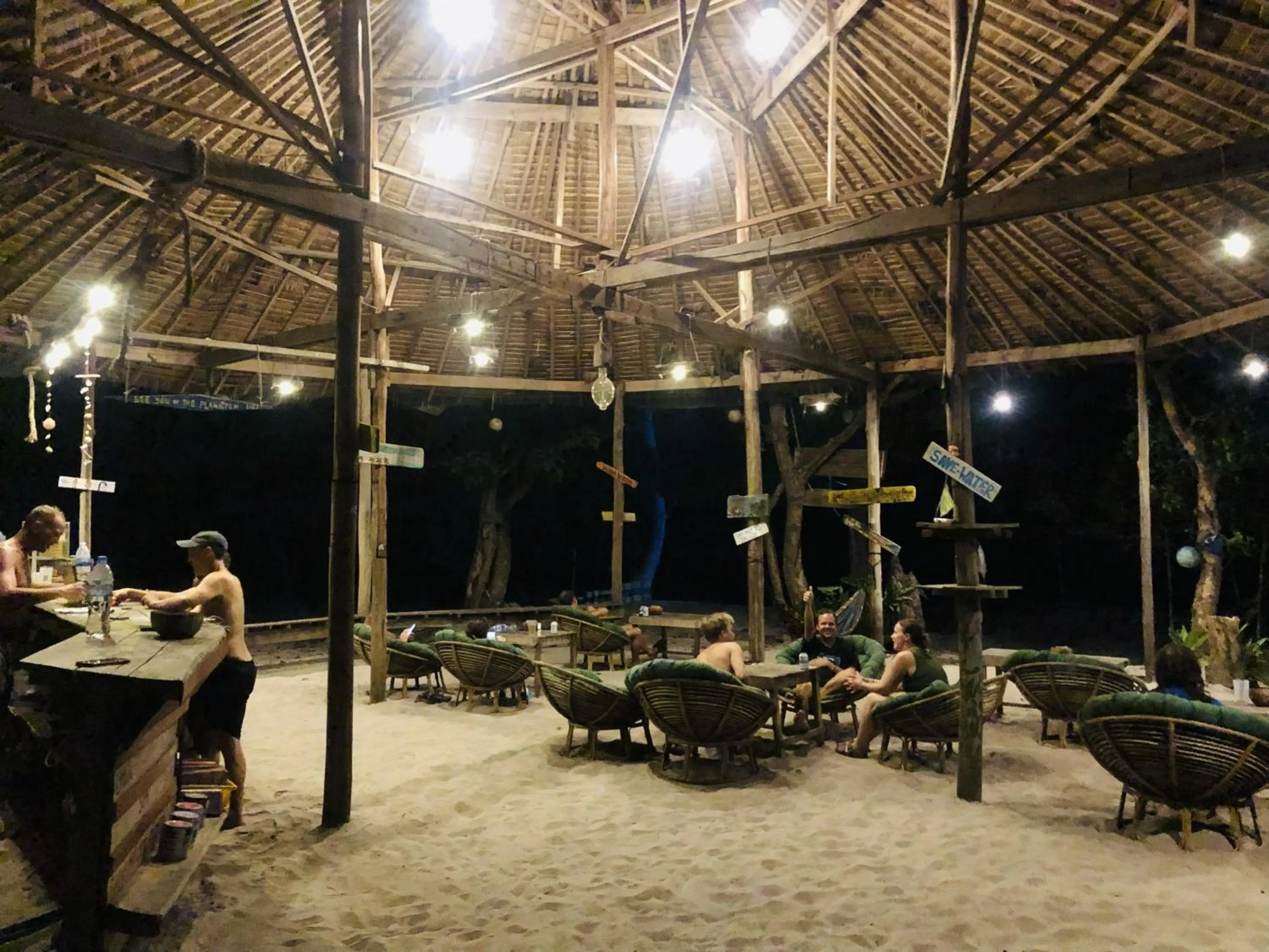 Restaurant/places to eat in The Last Point Koh Takiev