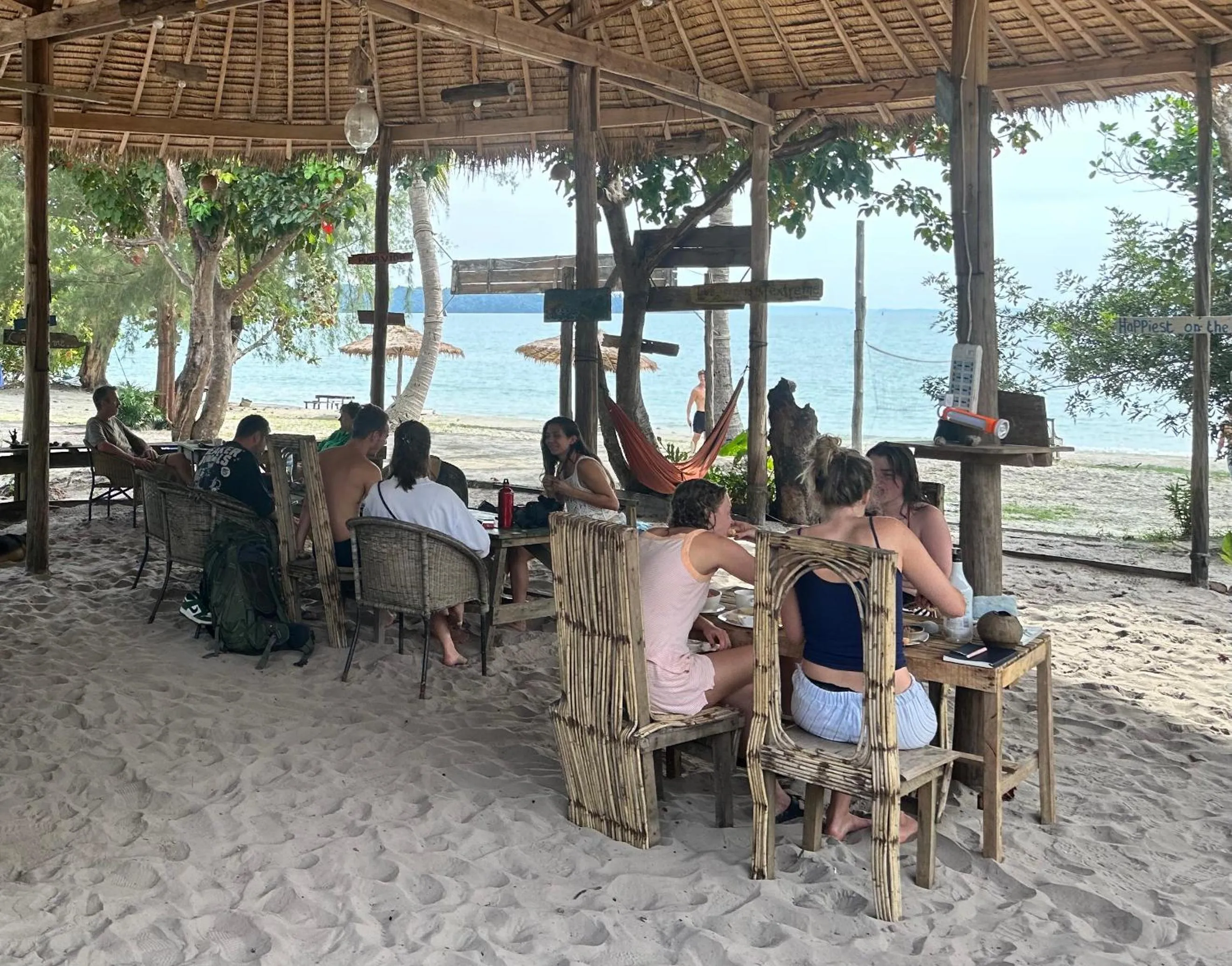 Restaurant/places to eat in The Last Point Koh Takiev