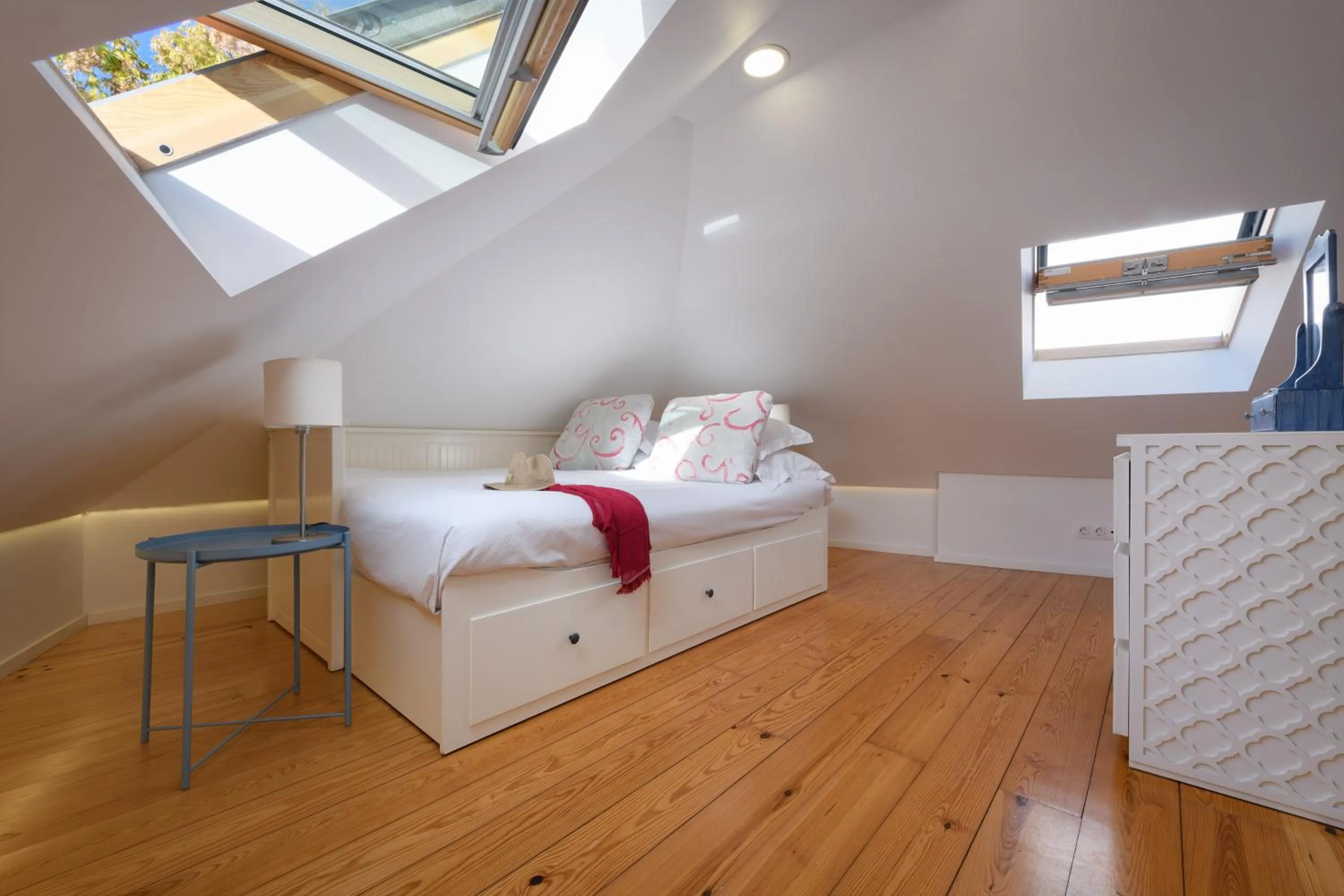 Bedroom, Bed in Alfama Yellow House