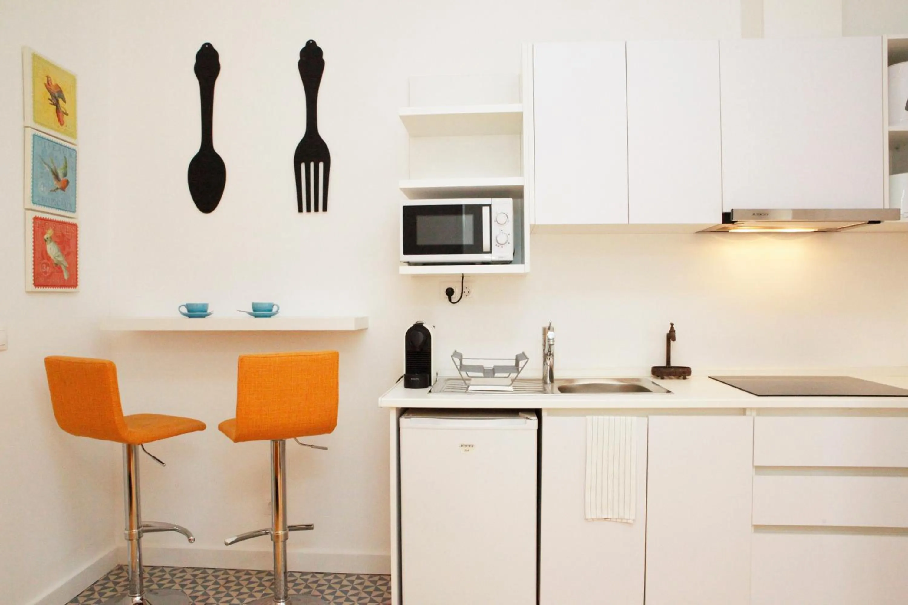 Kitchen or kitchenette in Alfama Yellow House