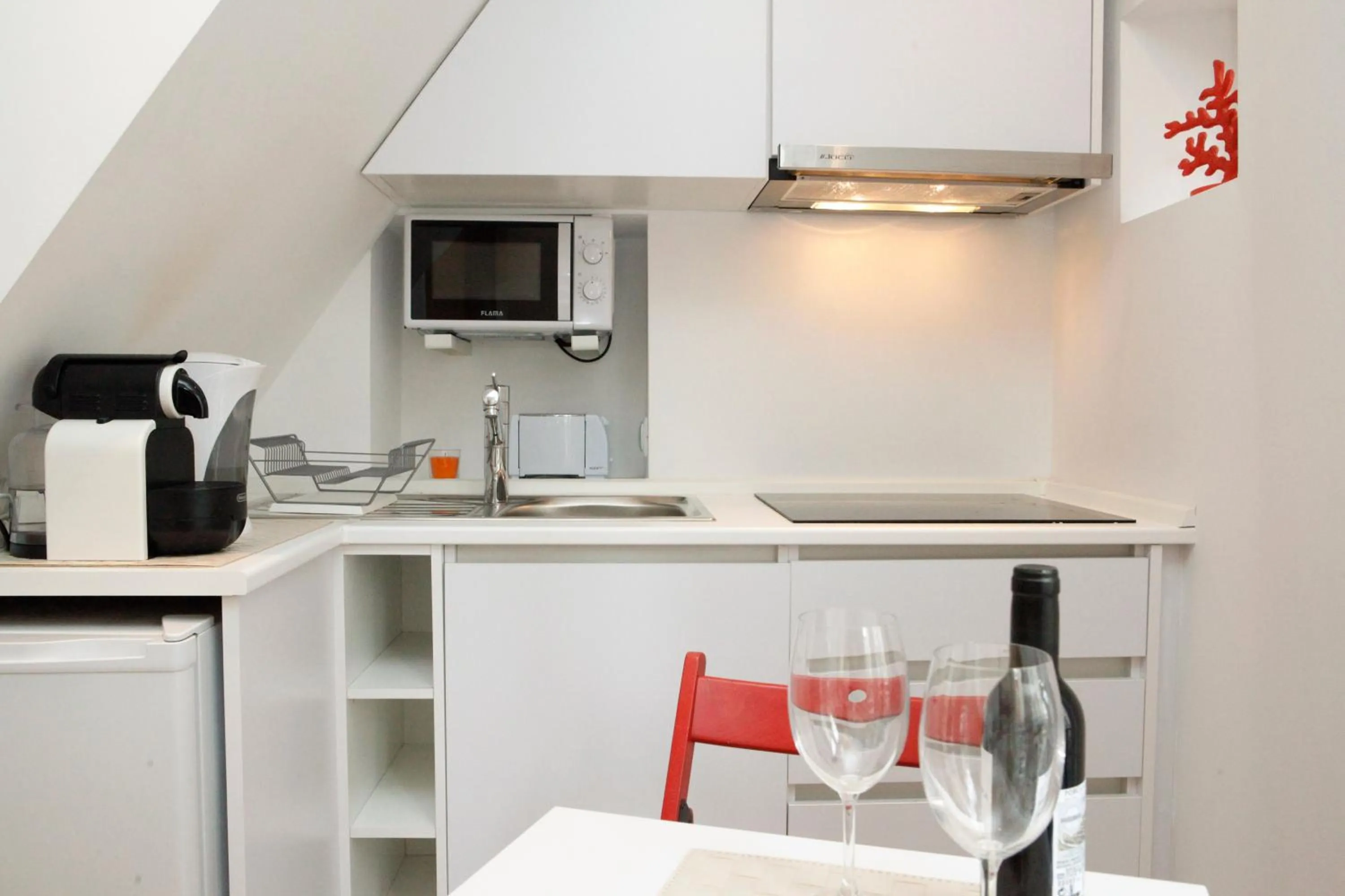 Kitchen or kitchenette in Alfama Yellow House