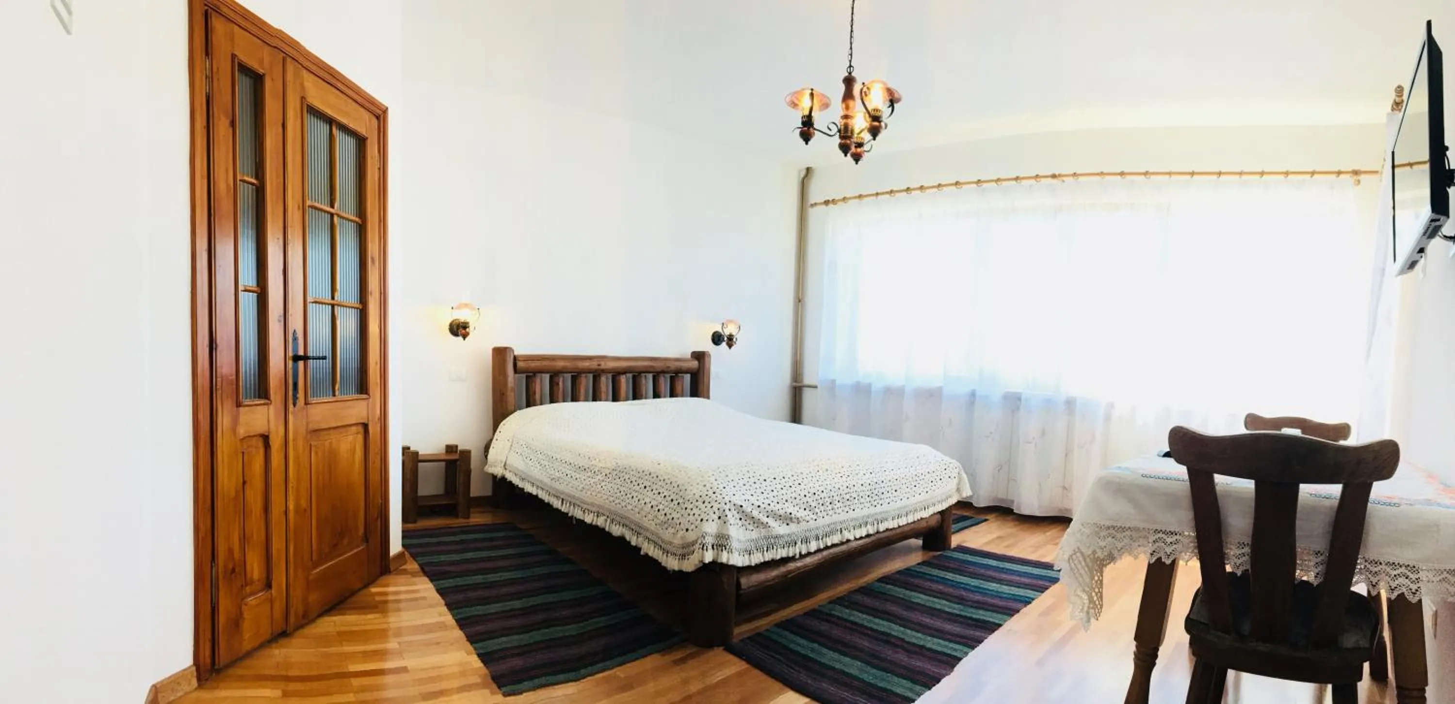 Bed in Pensiunea Ambiance