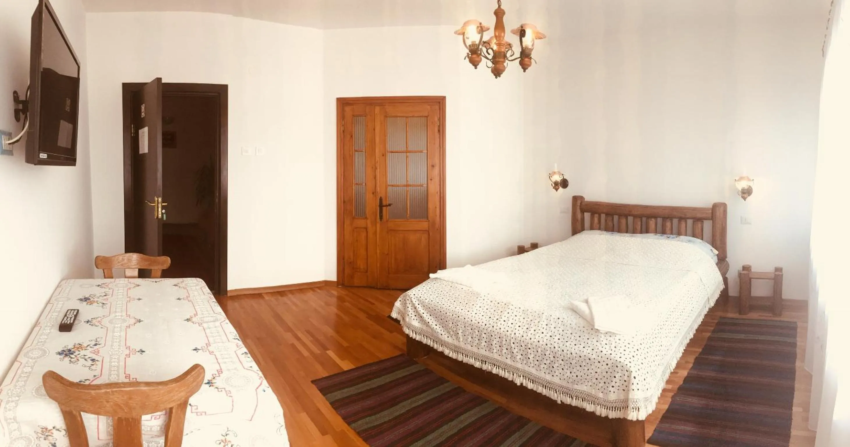 Bed in Pensiunea Ambiance