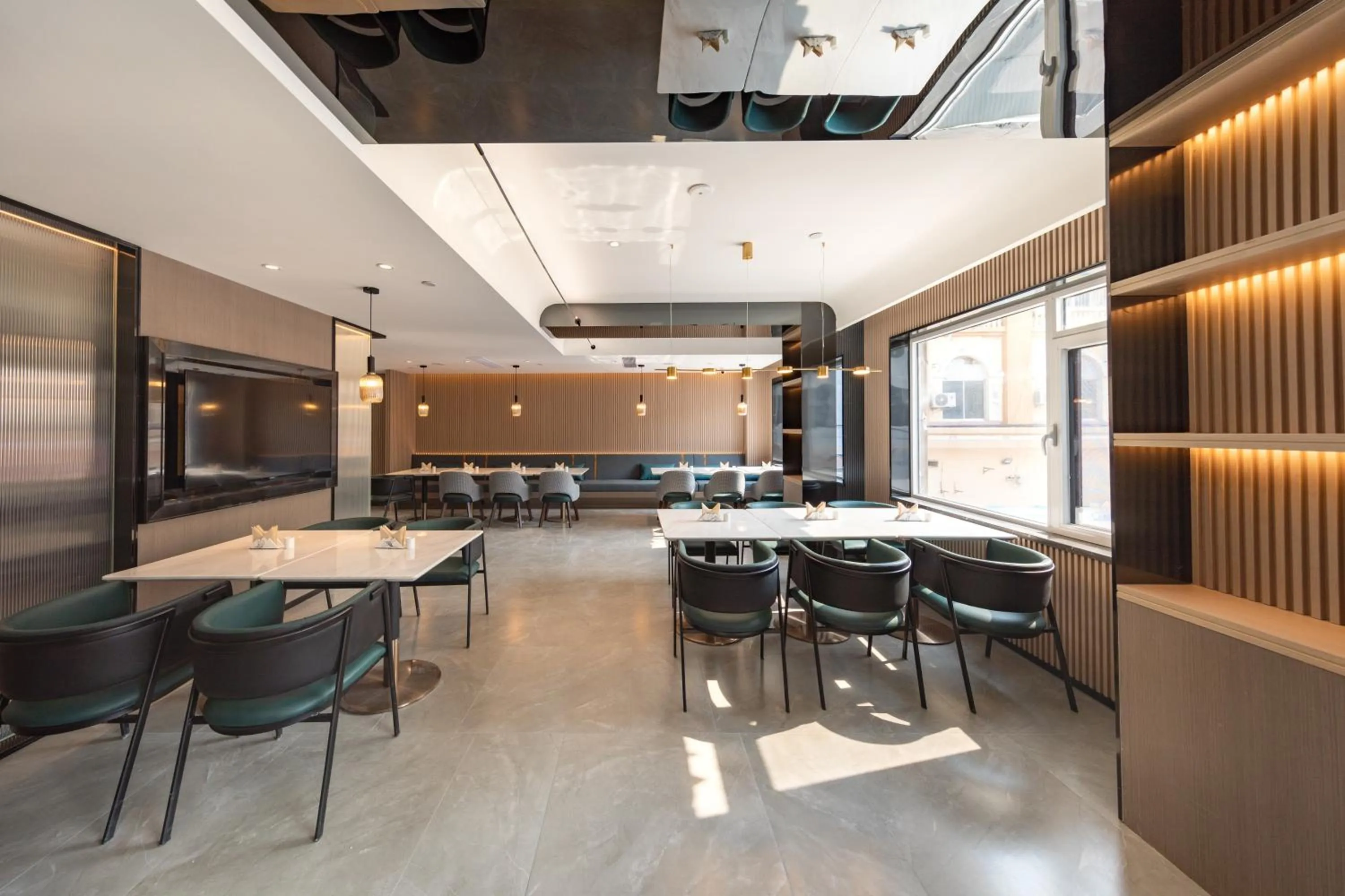 Restaurant/places to eat in Atour Hotel Bohai International Plaza Binzhou