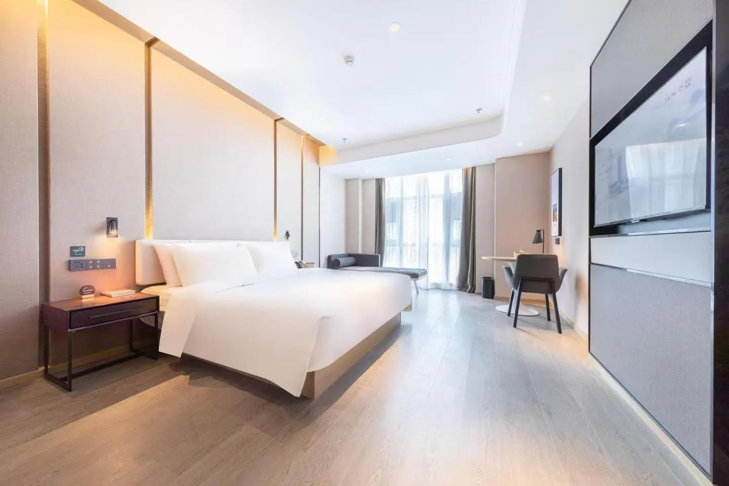 Photo of the whole room, Bed in Atour Hotel Yibin West Railway Station