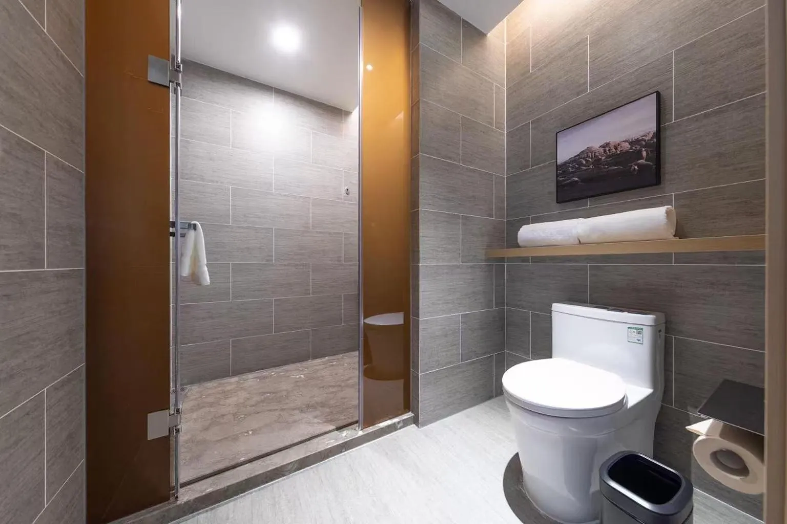 Shower in Atour Hotel Hefei Feidong High Speed Railway Station