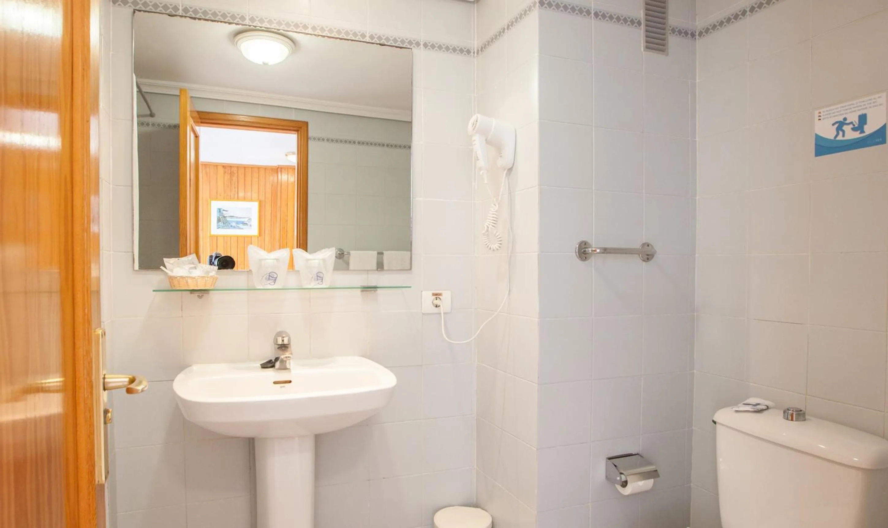 Bathroom in BLUESEA Lagos de Cesar