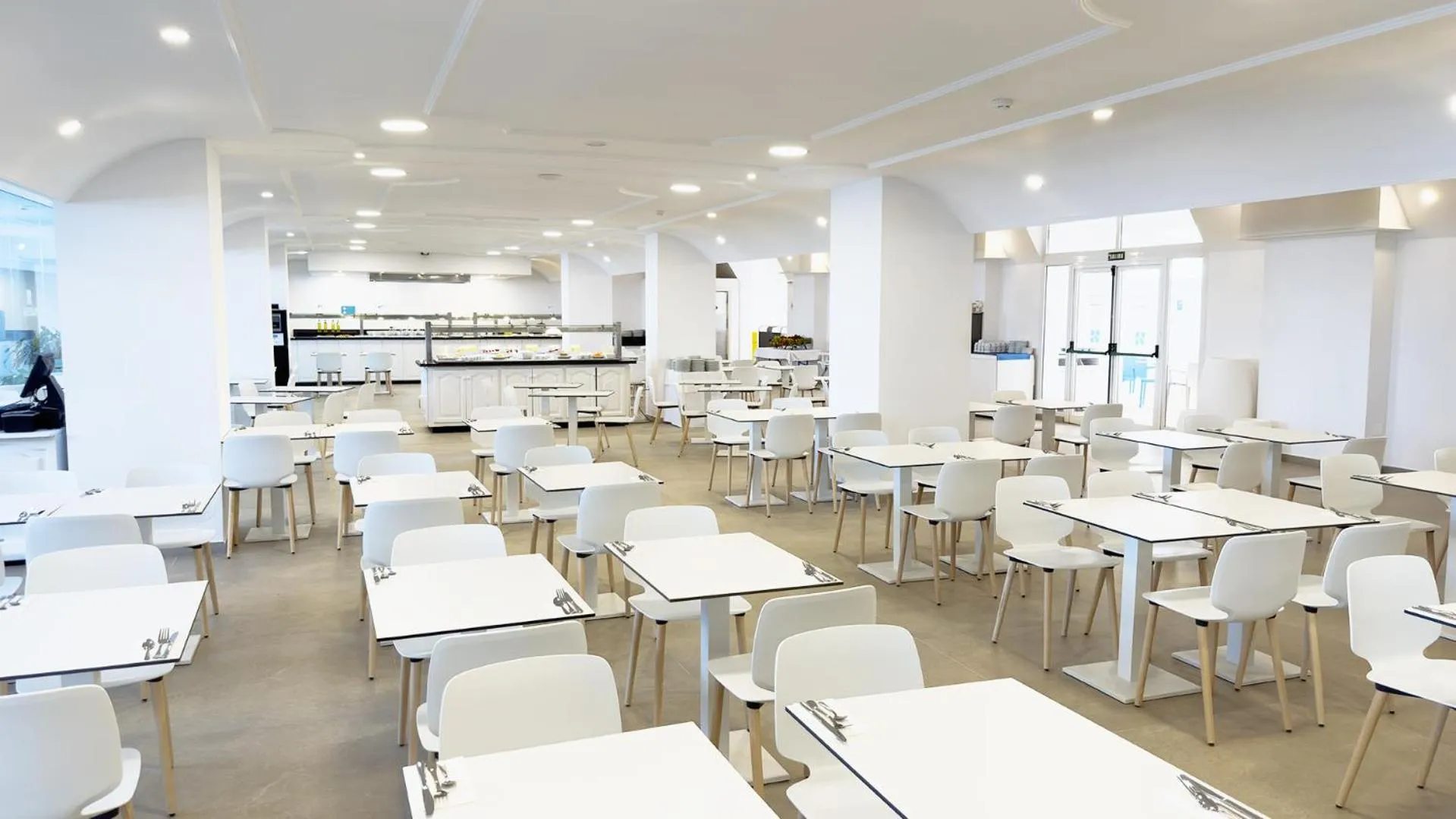 Restaurant/places to eat in BLUESEA Lagos de Cesar