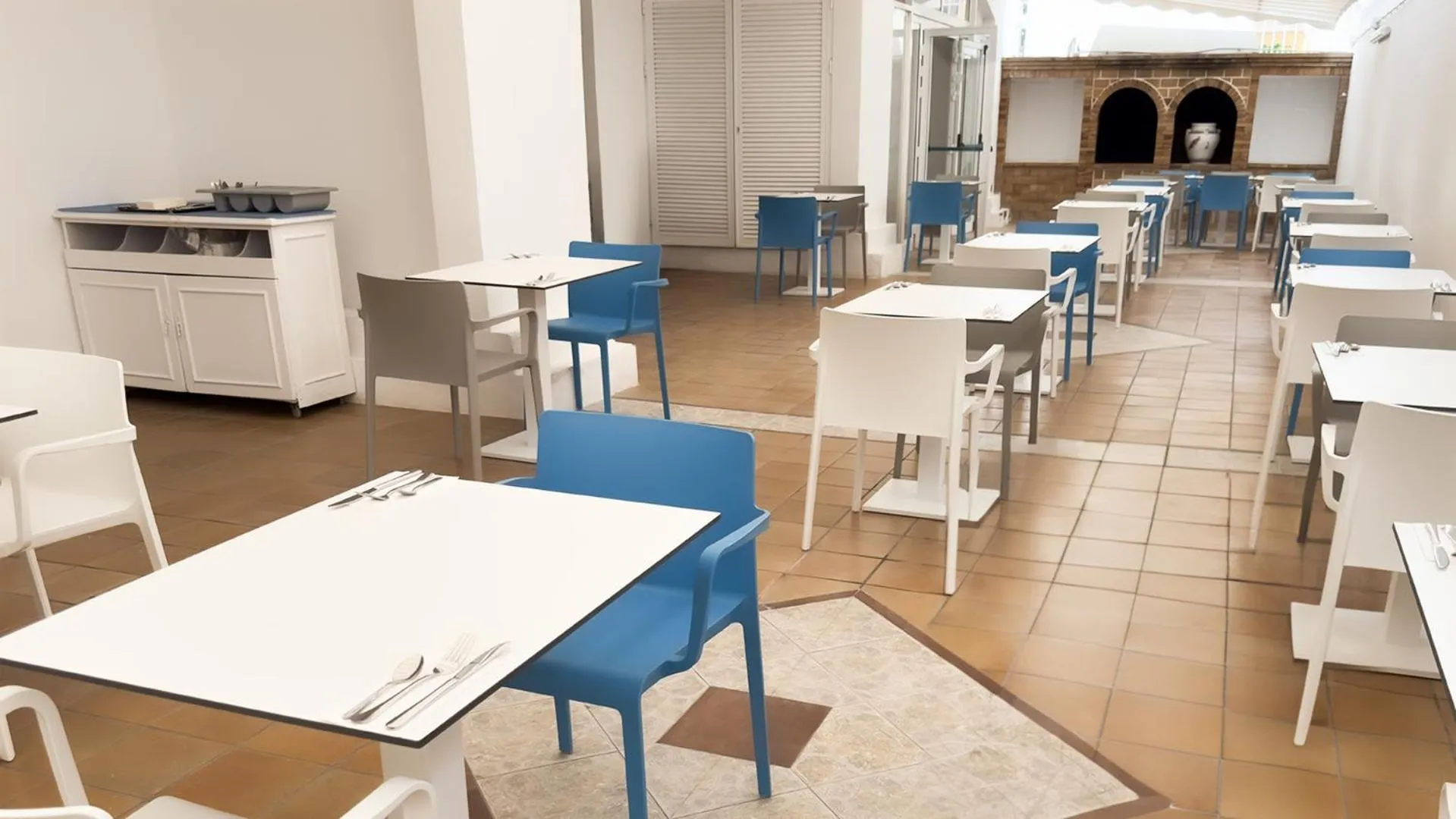 Restaurant/places to eat in BLUESEA Lagos de Cesar