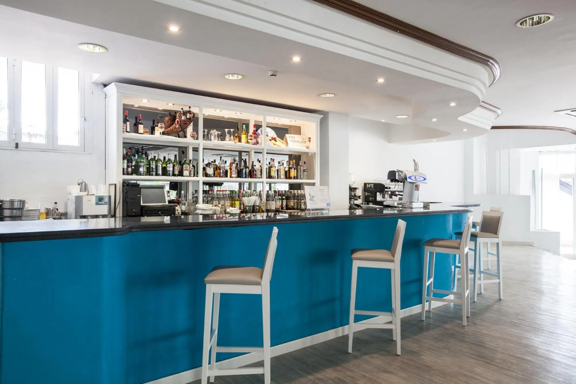 Lounge or bar in BLUESEA Lagos de Cesar