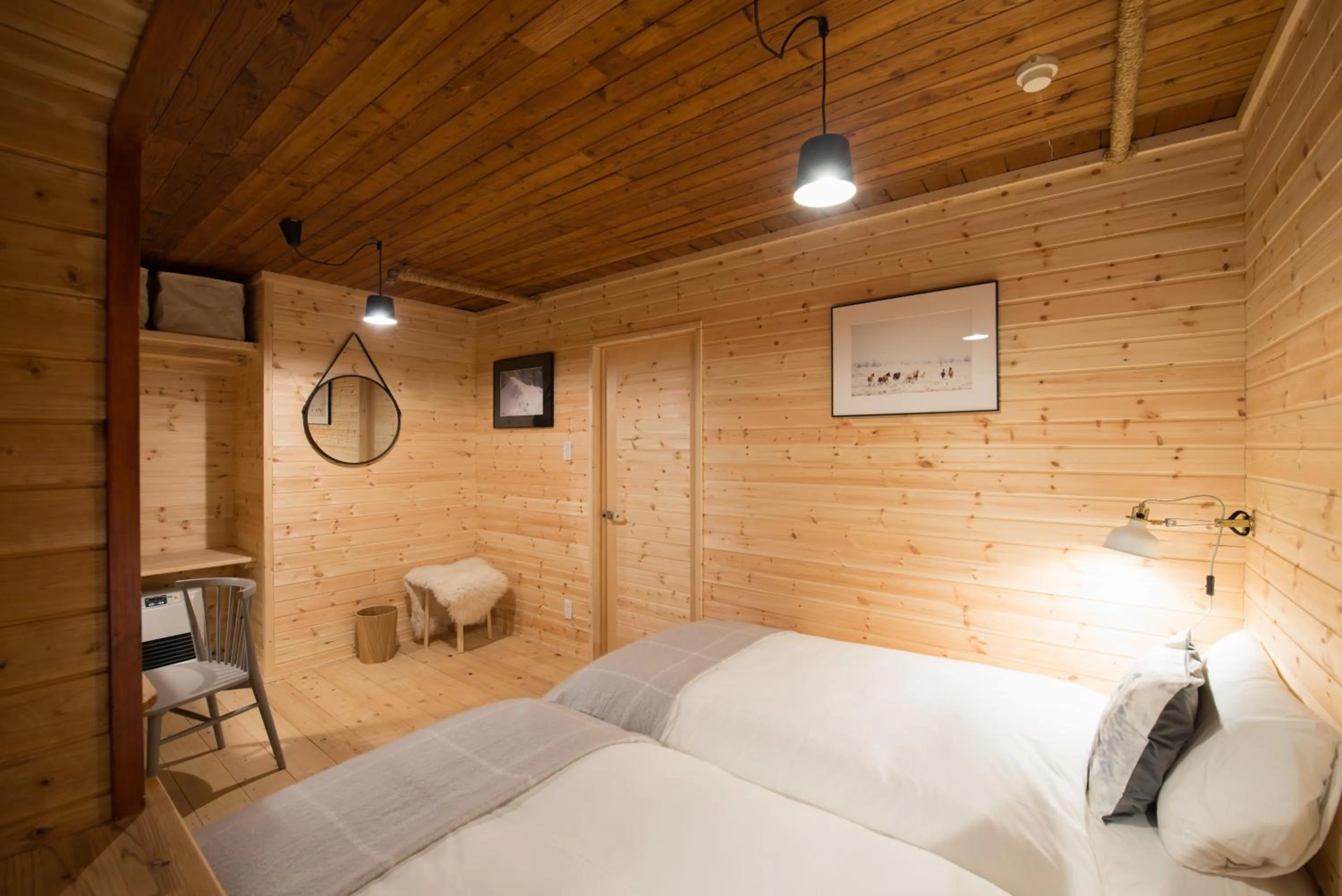 Photo of the whole room, Bed in Moiwa Lodge