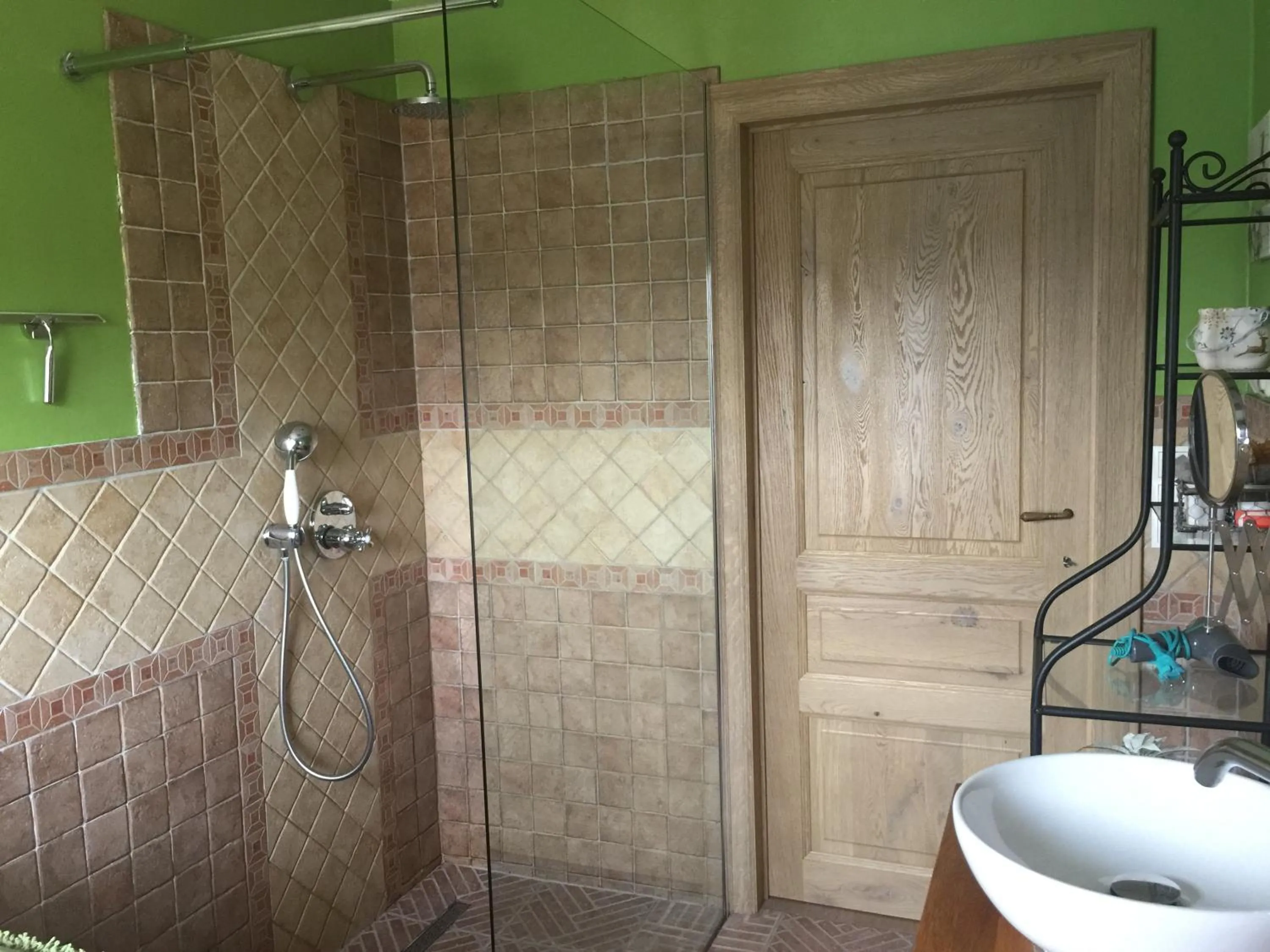 Bathroom in Le Papillon d'Or