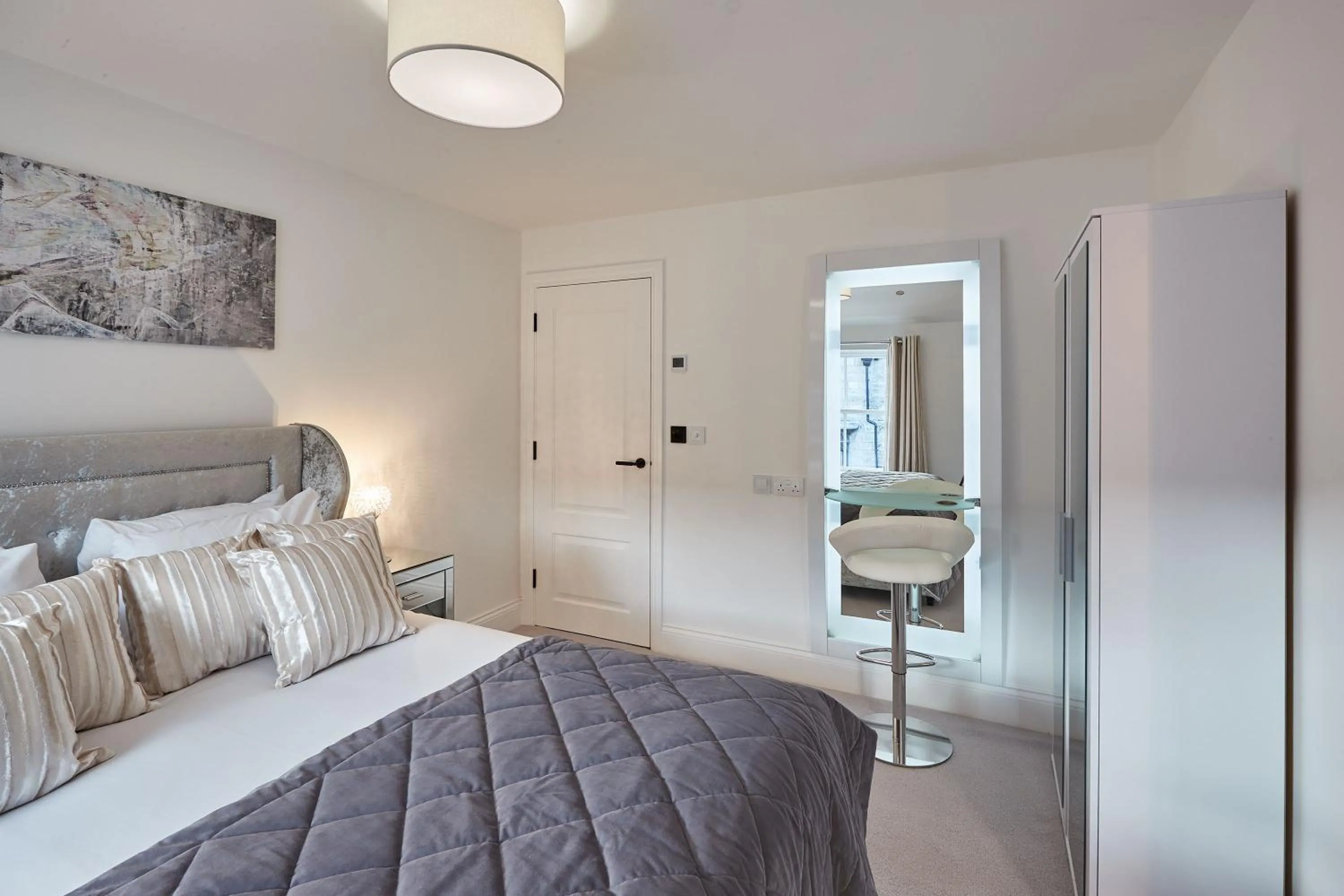 Host & Stay - Oxford House