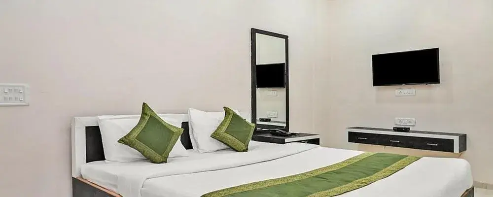 Bed in Hotel Meghmalhar Lodging Bed in Hotel Meghmalhar Lodging