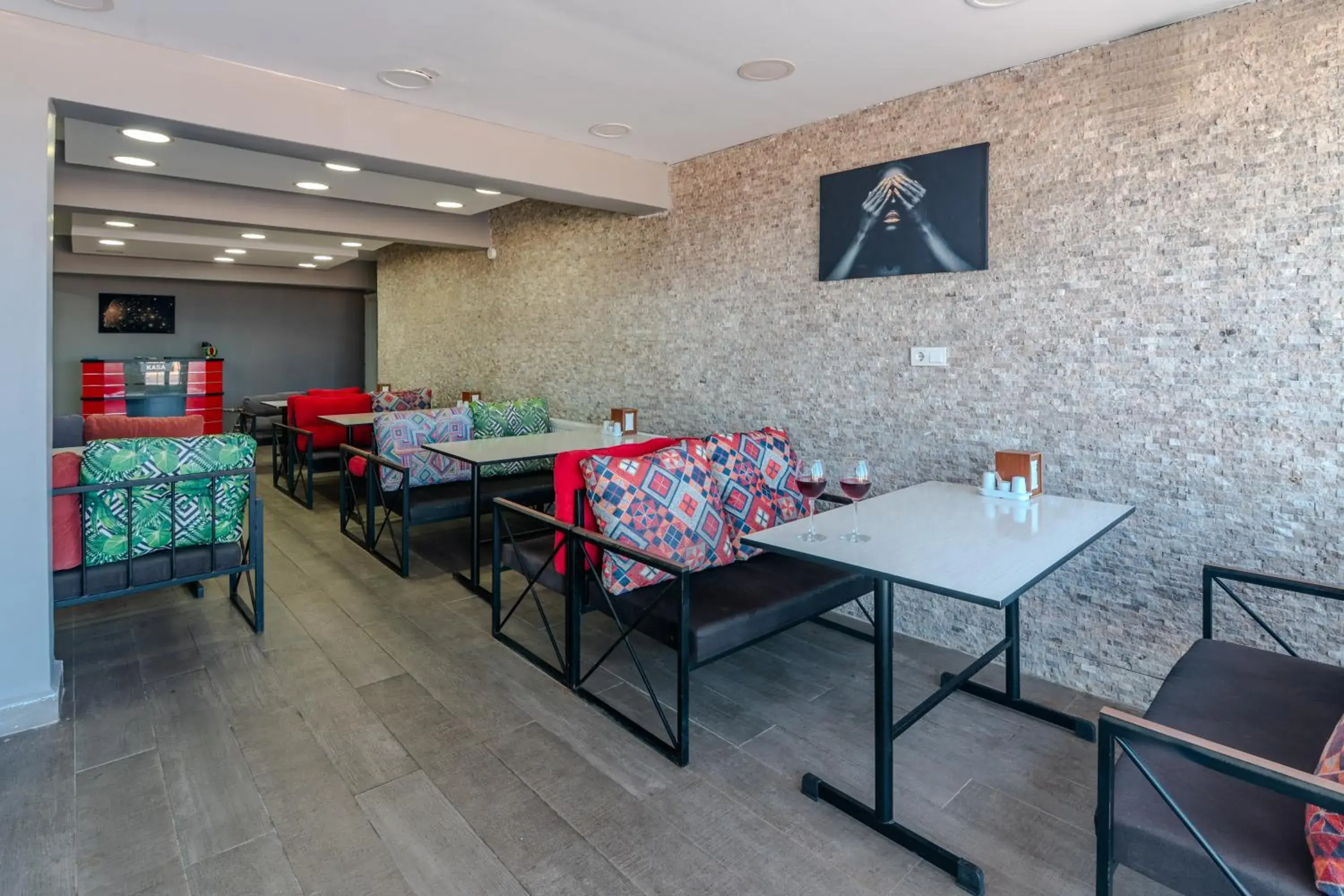 Restaurant/places to eat in Airport Black Sea Hotel & Restaurant Restaurant/places to eat in Airport Black Sea Hotel & Restaurant