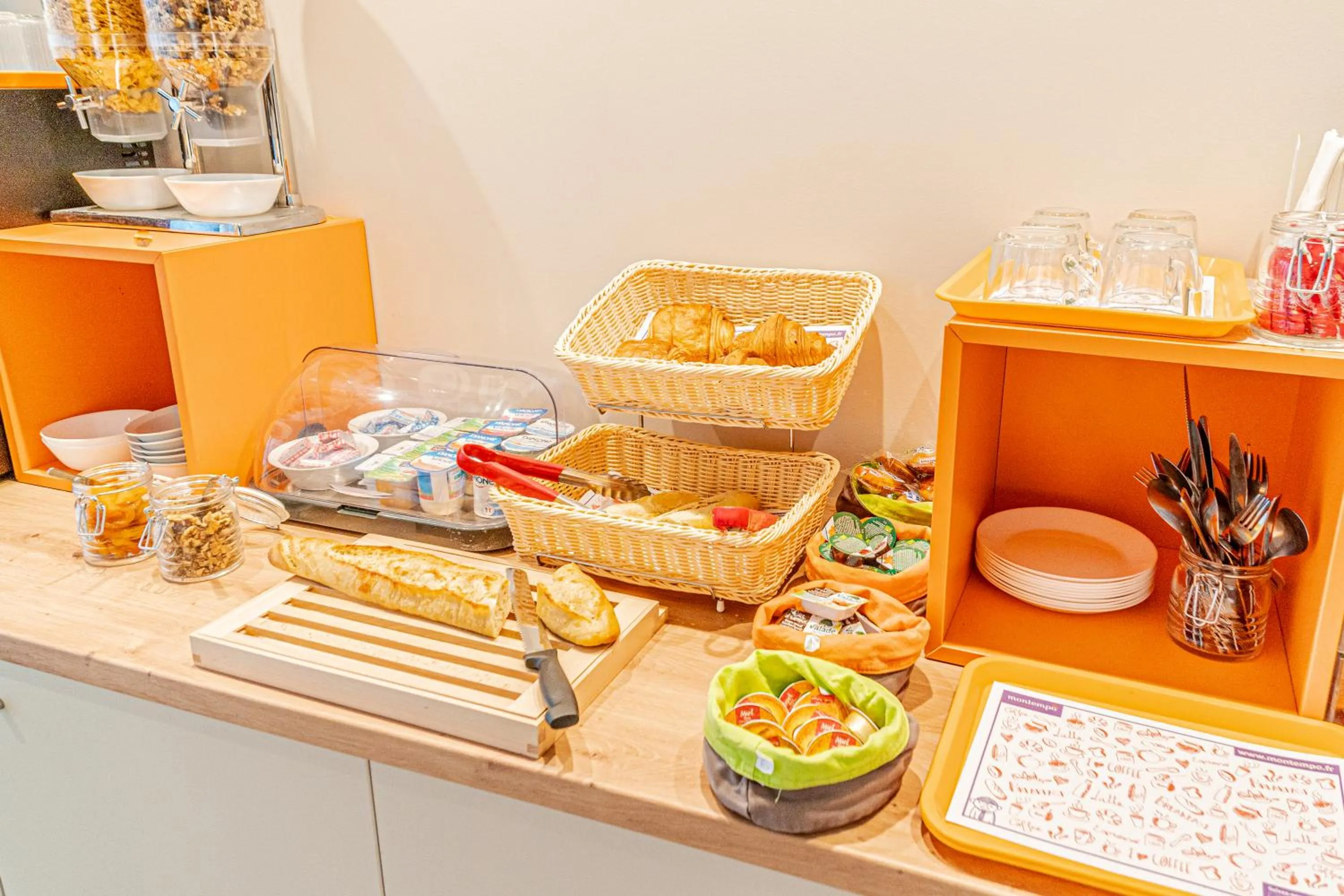 Food and drinks in Montempô Appart'hôtel Lyon Viviani