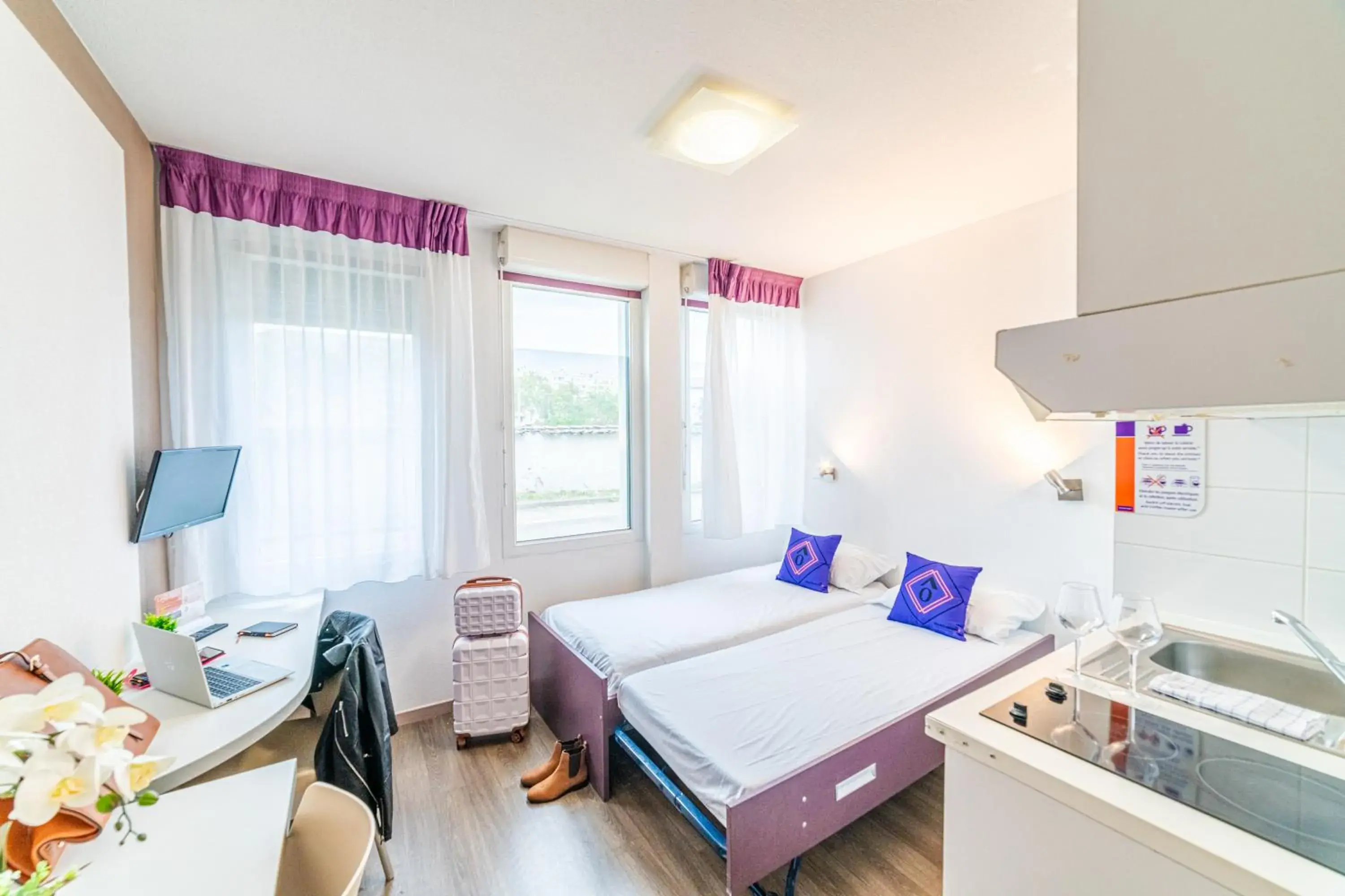 Studio Apartment with trundle bed in Montempô Appart'hôtel Lyon Viviani Studio Apartment with trundle bed in Montempô Appart'hôtel Lyon Viviani