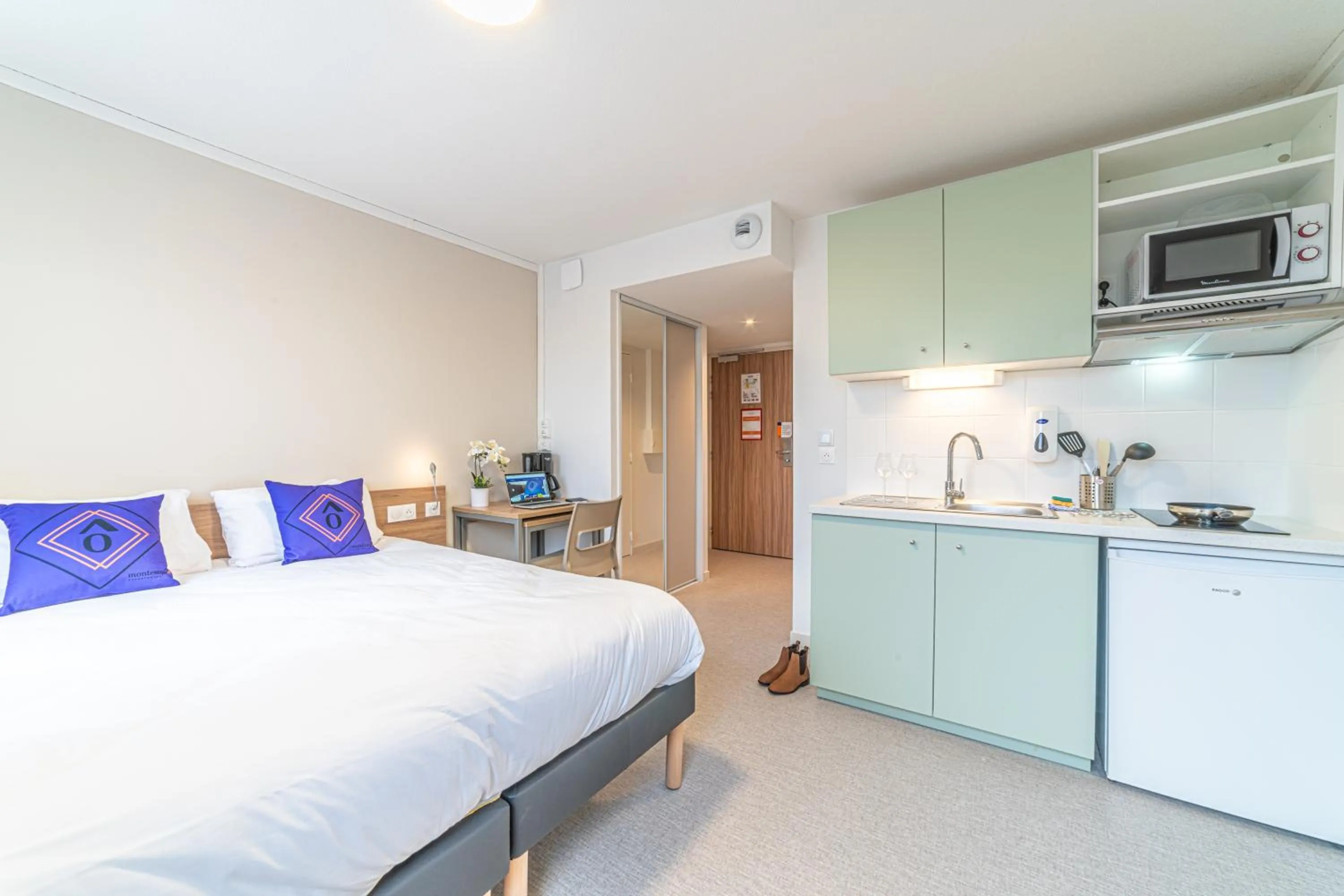 Bed in Montempô Appart'hôtel Lyon Viviani