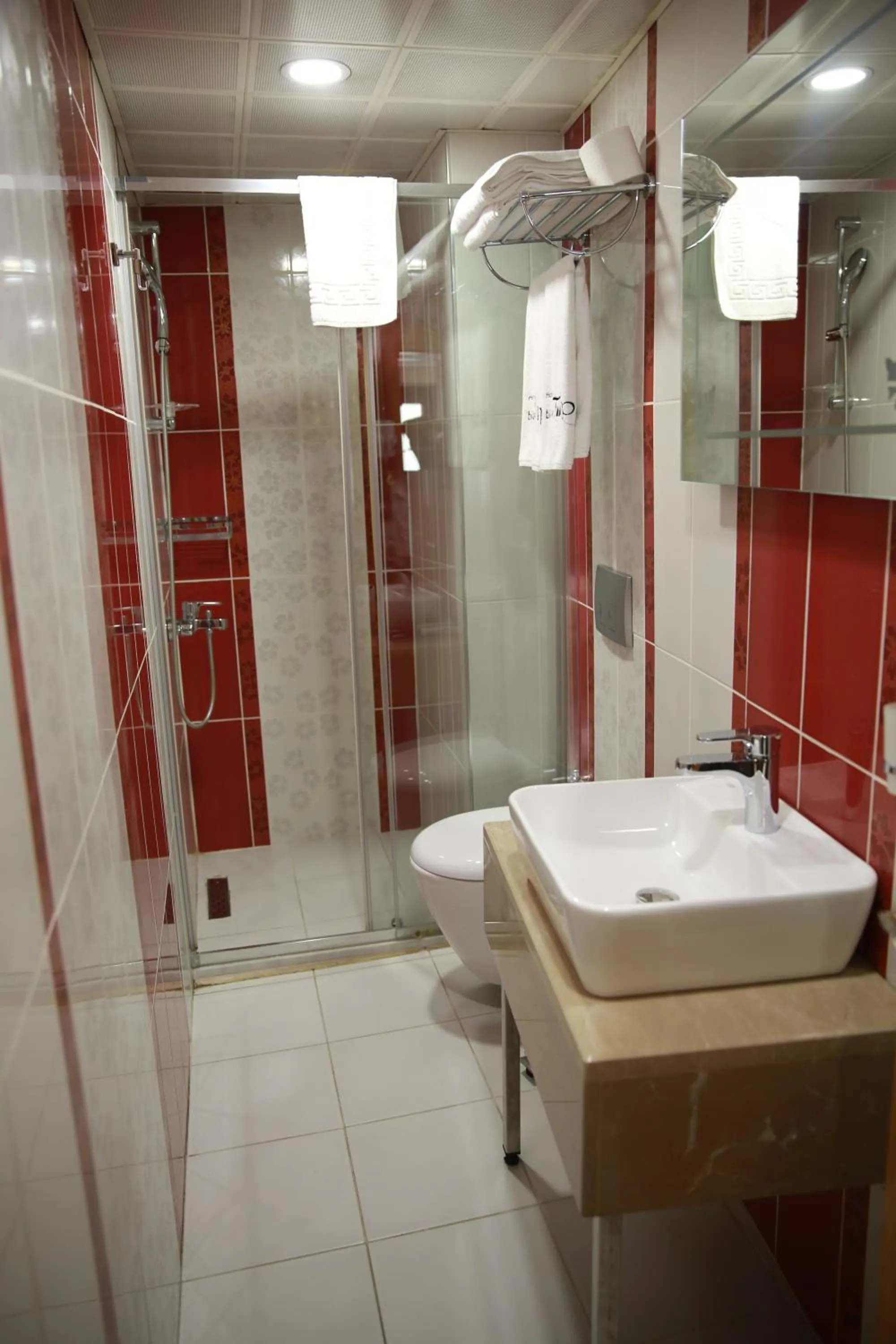 Bathroom in Hotel Black Pearl