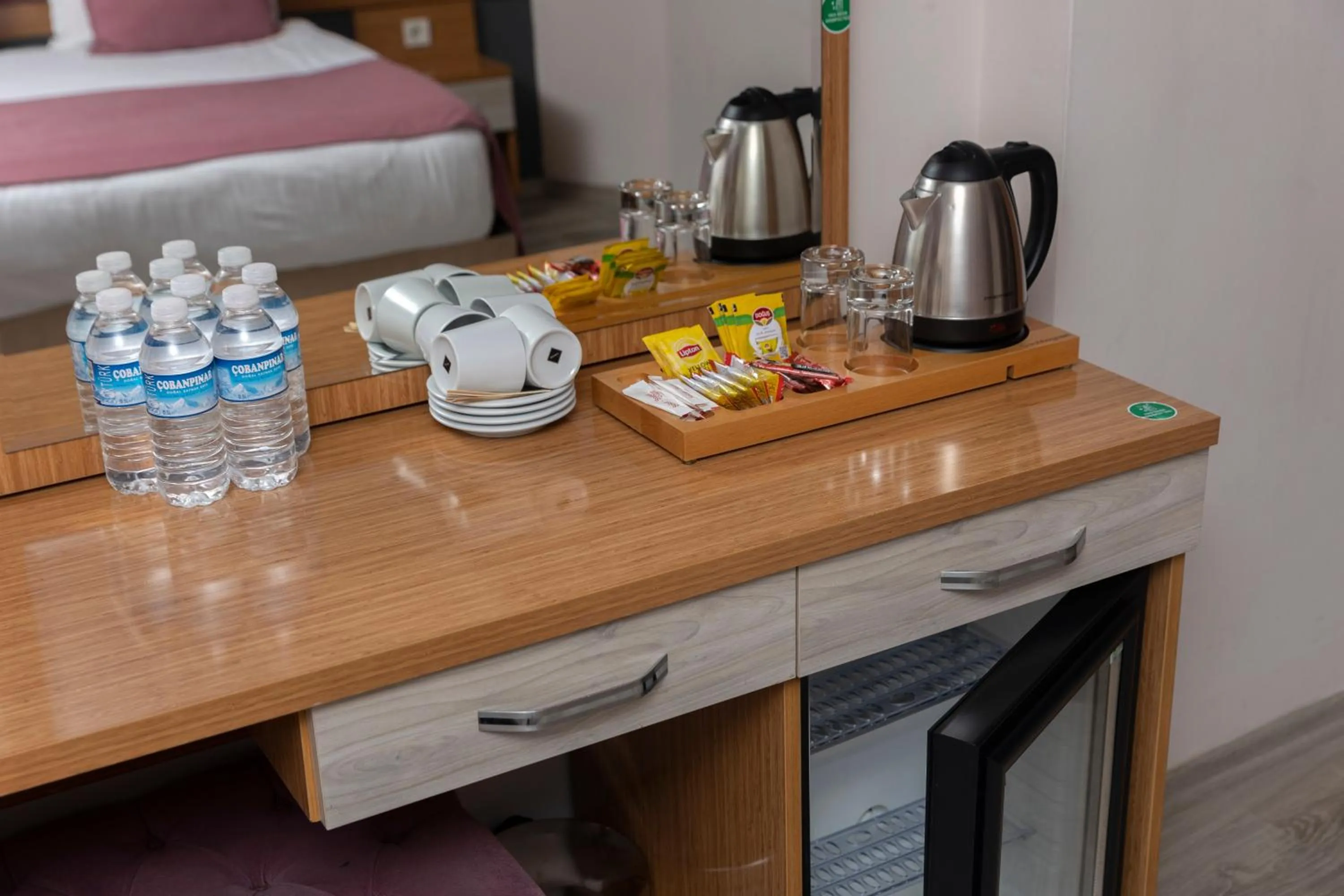Coffee/tea facilities in Hotel Black Pearl