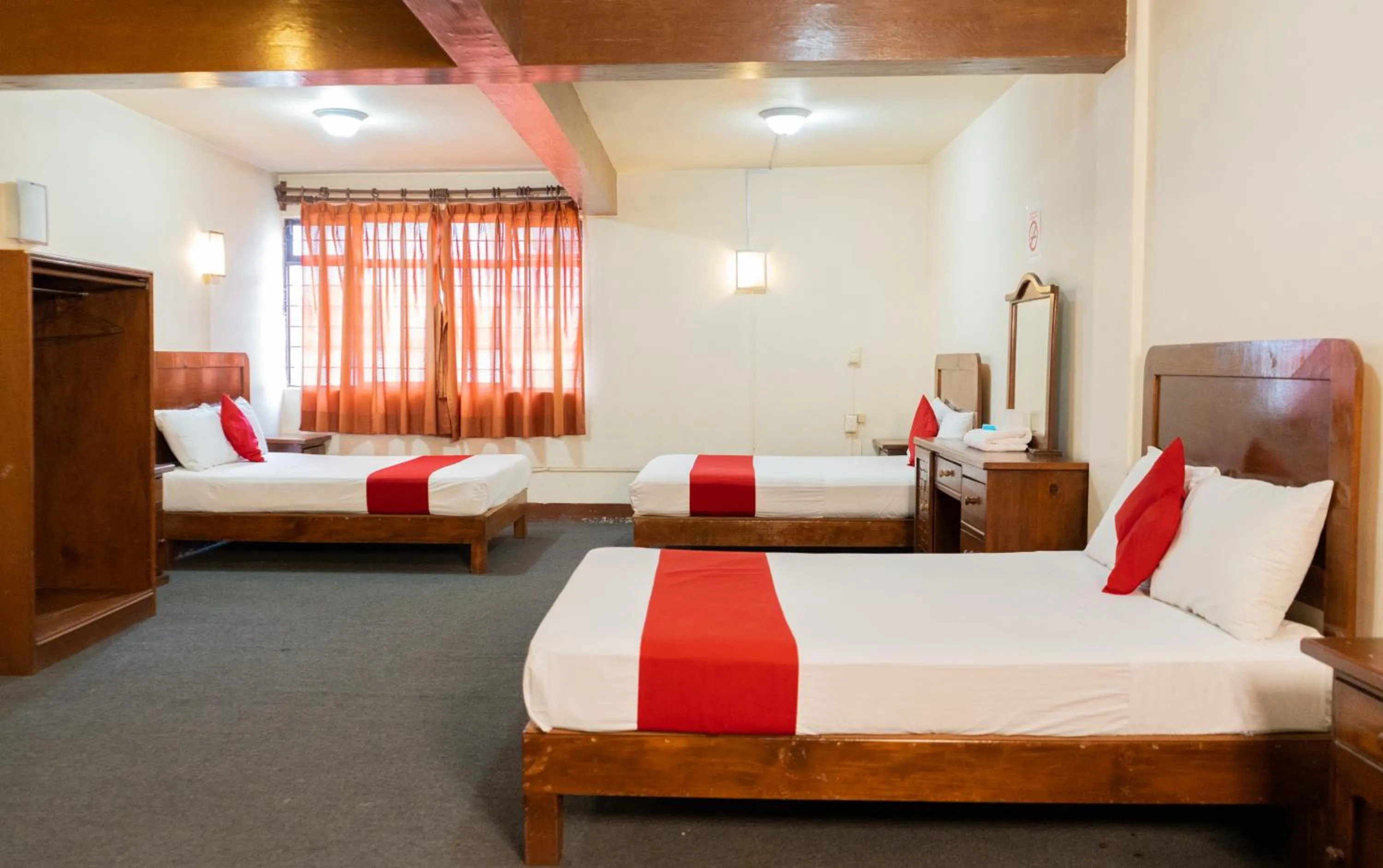 Photo of the whole room, Bed in Hotel Esperanza, Oaxaca Centro