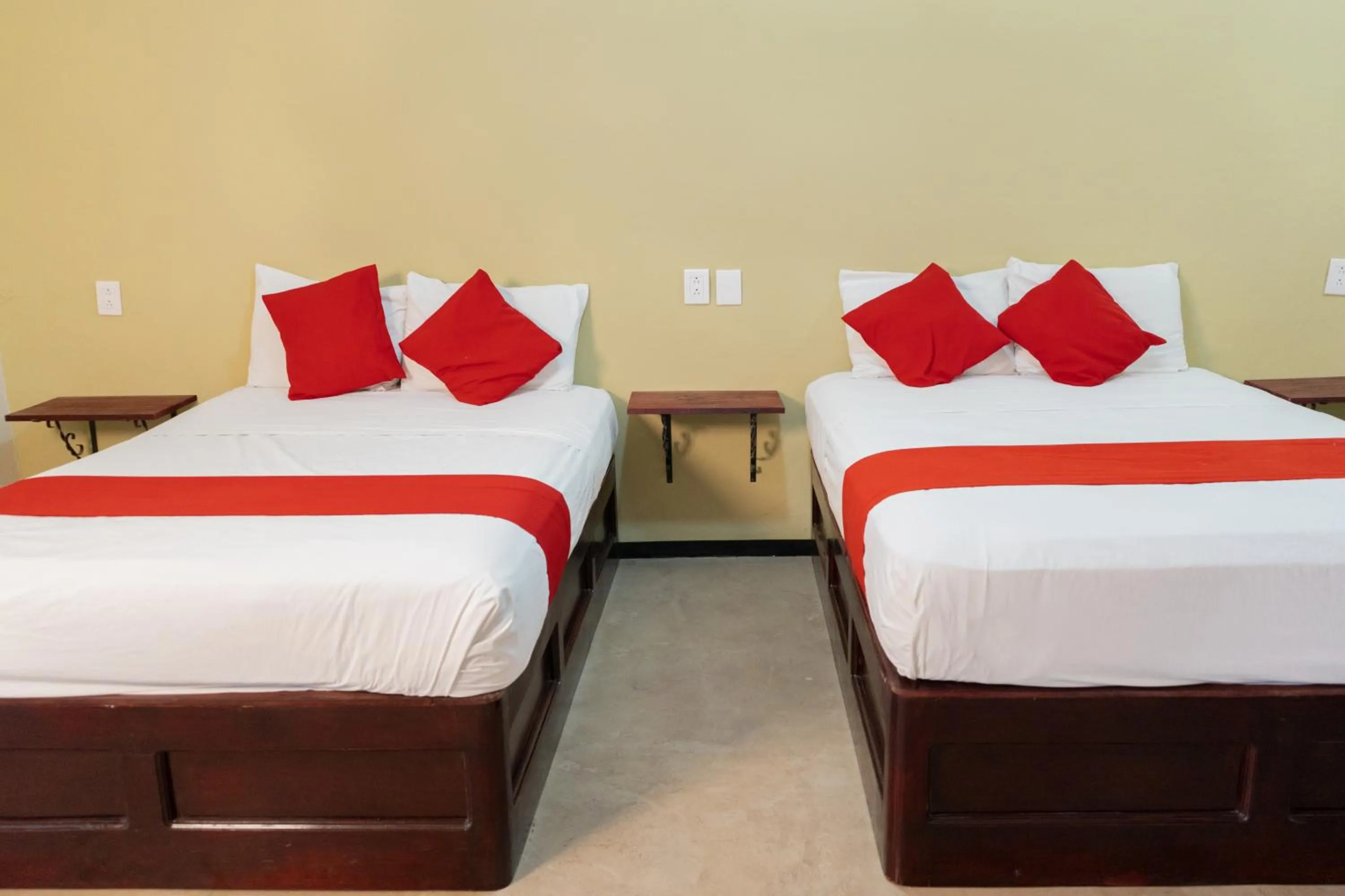 Photo of the whole room, Bed in Hotel Esperanza, Oaxaca Centro