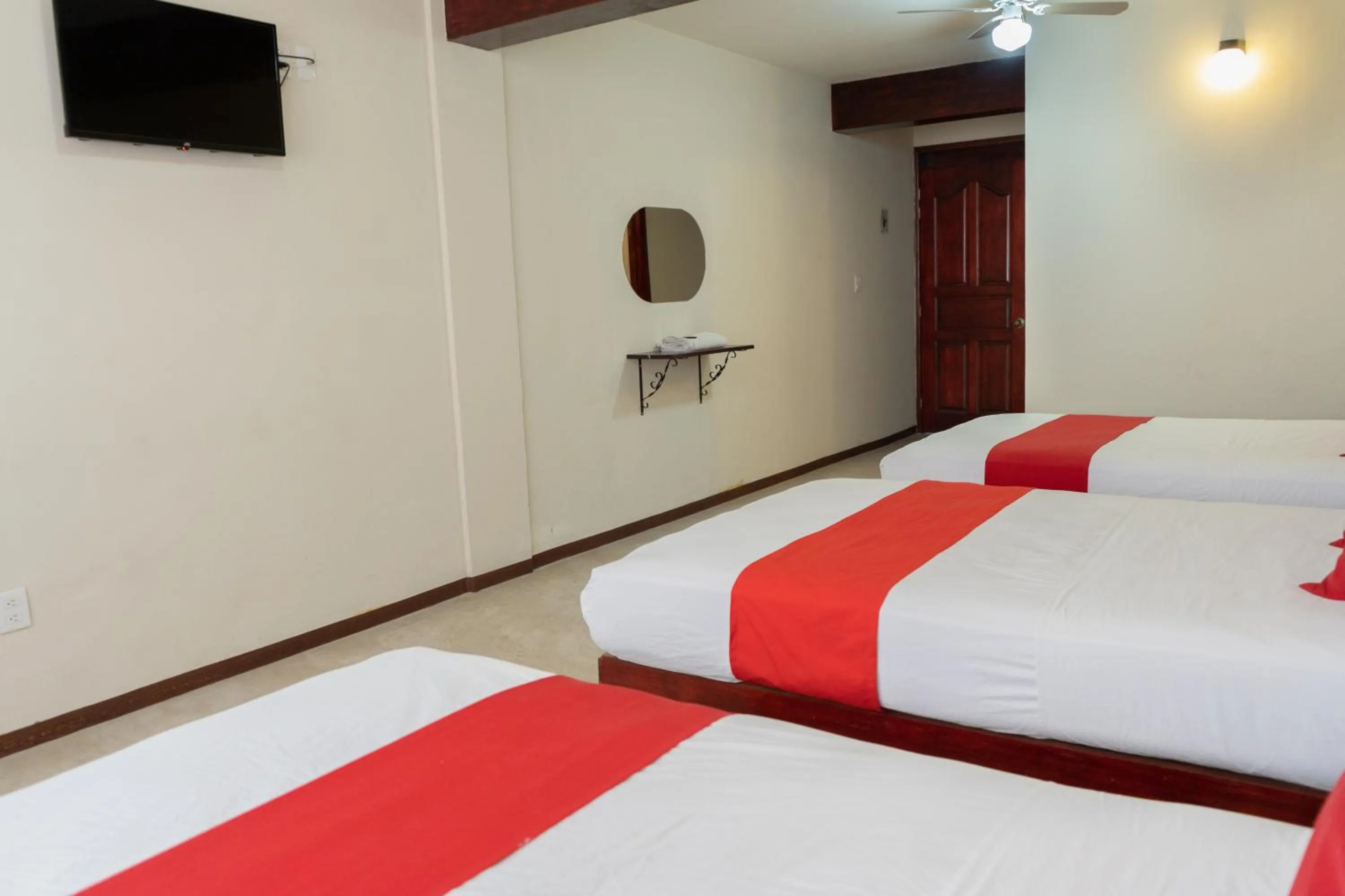 Photo of the whole room, Bed in Hotel Esperanza, Oaxaca Centro