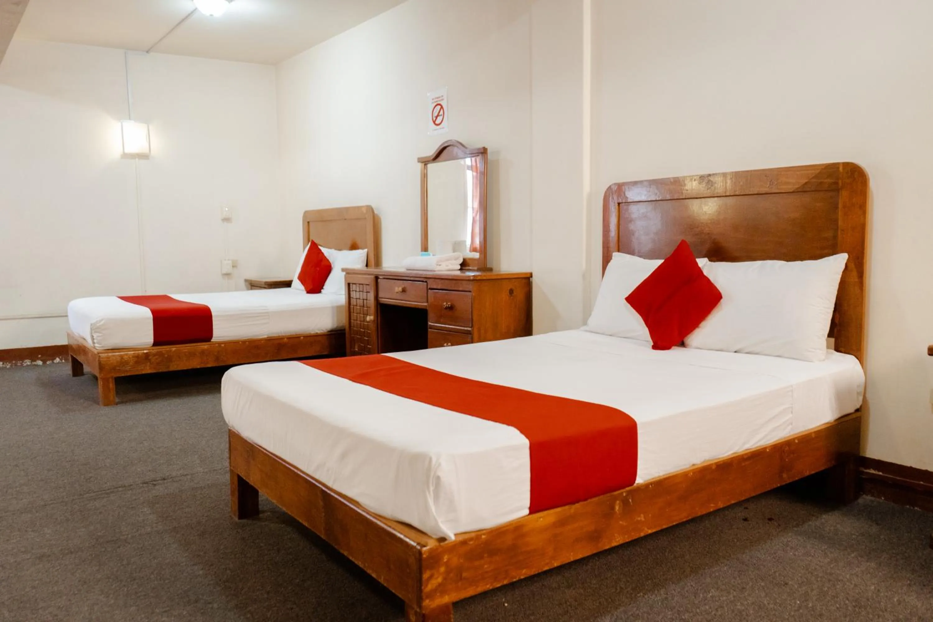 Photo of the whole room, Bed in Hotel Esperanza, Oaxaca Centro