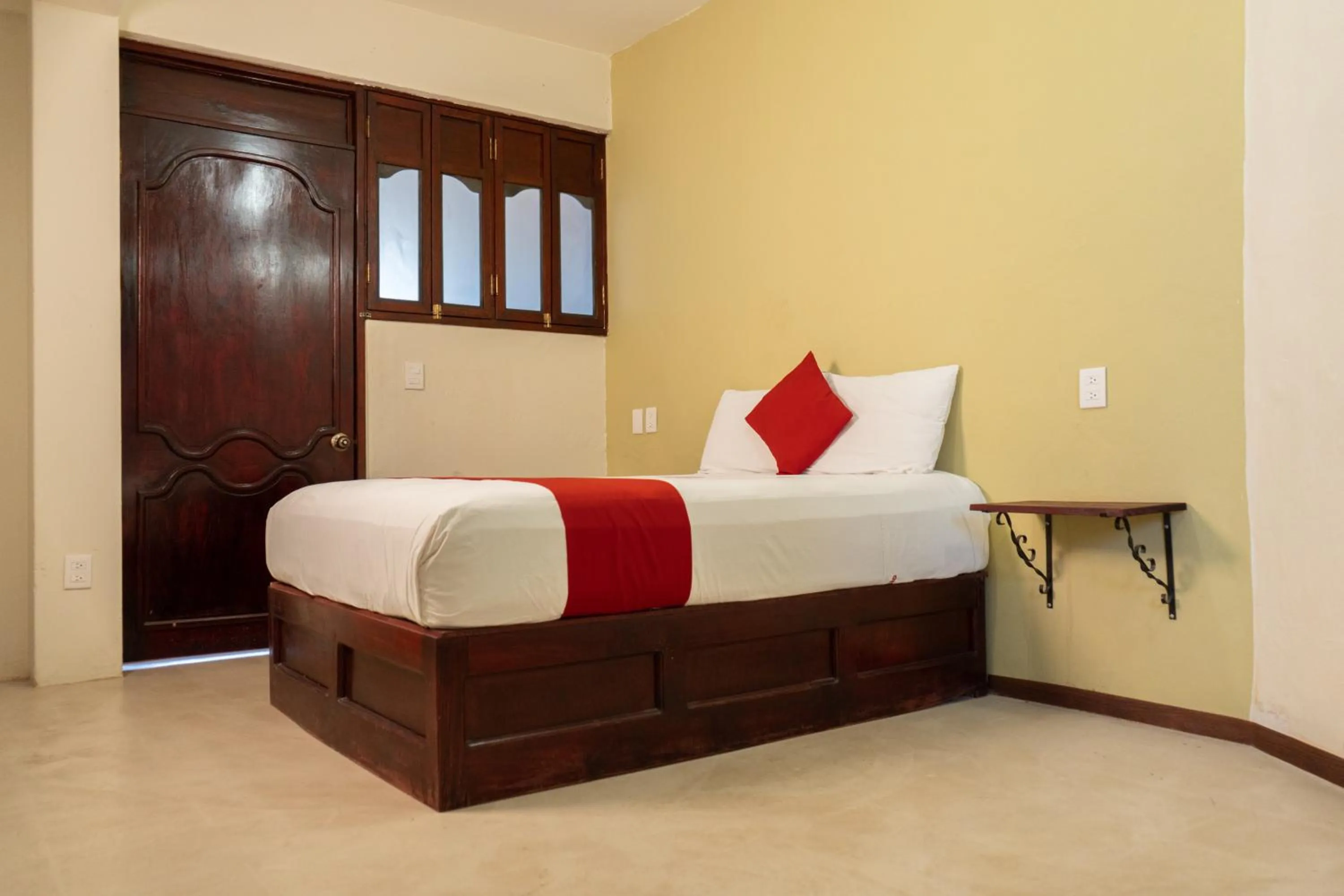 Photo of the whole room, Bed in Hotel Esperanza, Oaxaca Centro