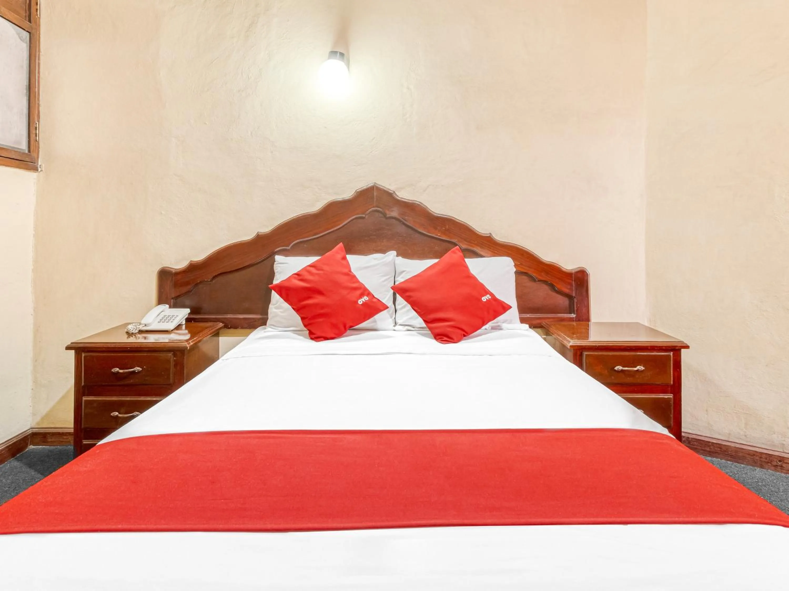 Bedroom, Bed in Hotel Esperanza, Oaxaca Centro