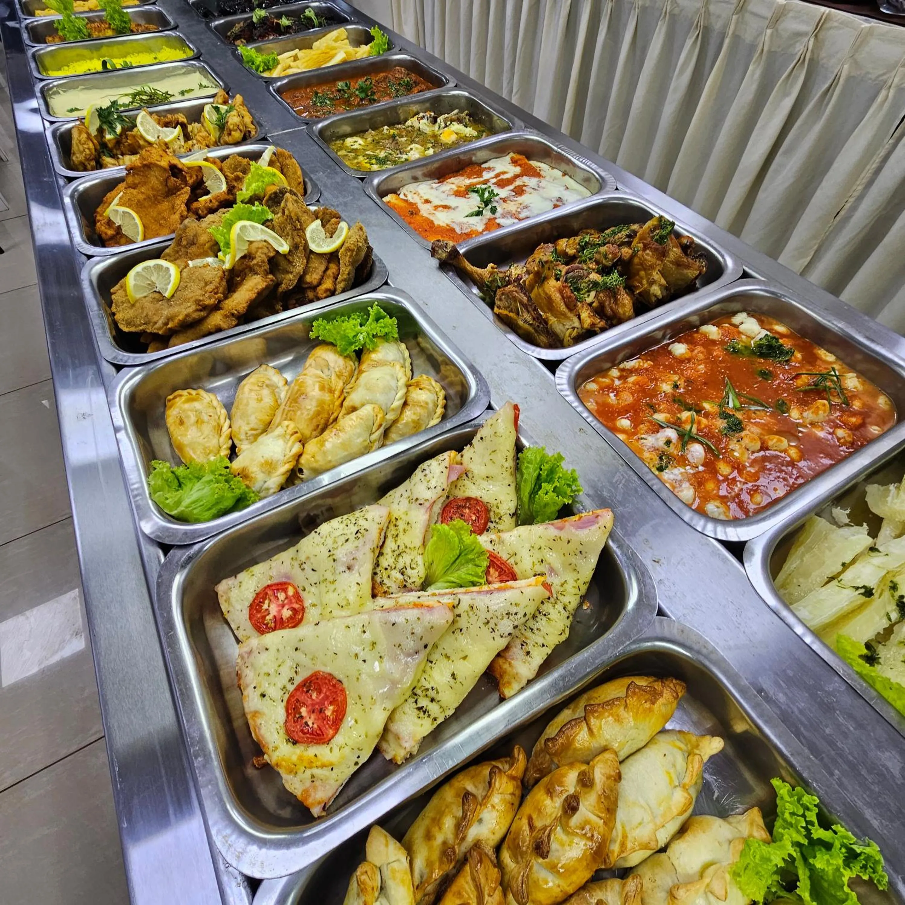 Restaurant/places to eat in Mensú Grand Hotel