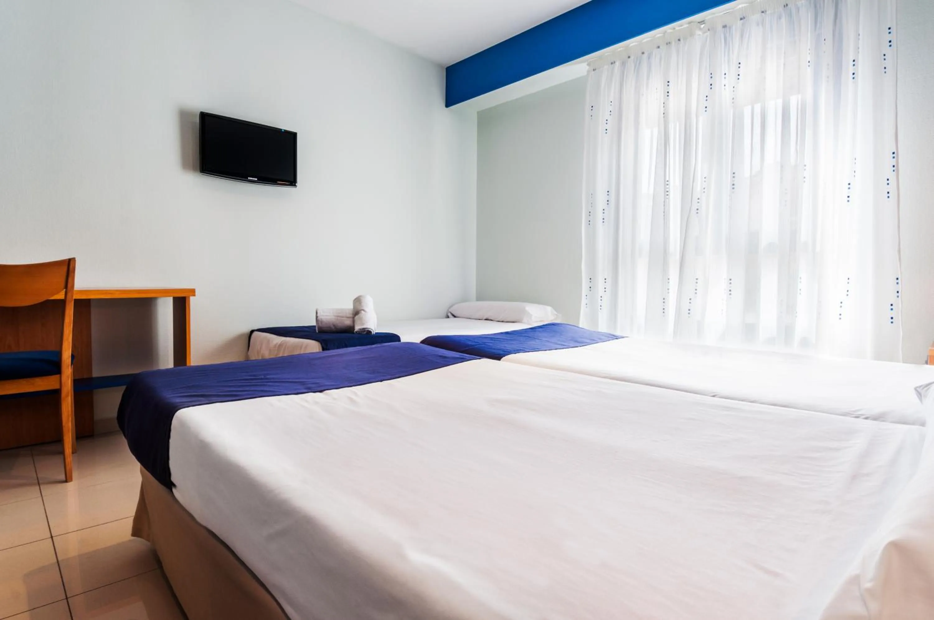 Photo of the whole room in Hotel Villa De Pinto